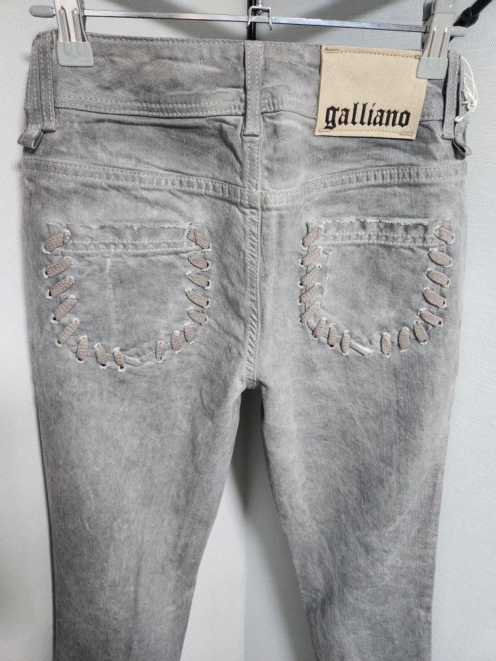 John Galliano john GALLIANO 갈리아노 매듭 디테일 워싱데님 Size 28" / US 6 / IT 42 - 4 Thumbnail