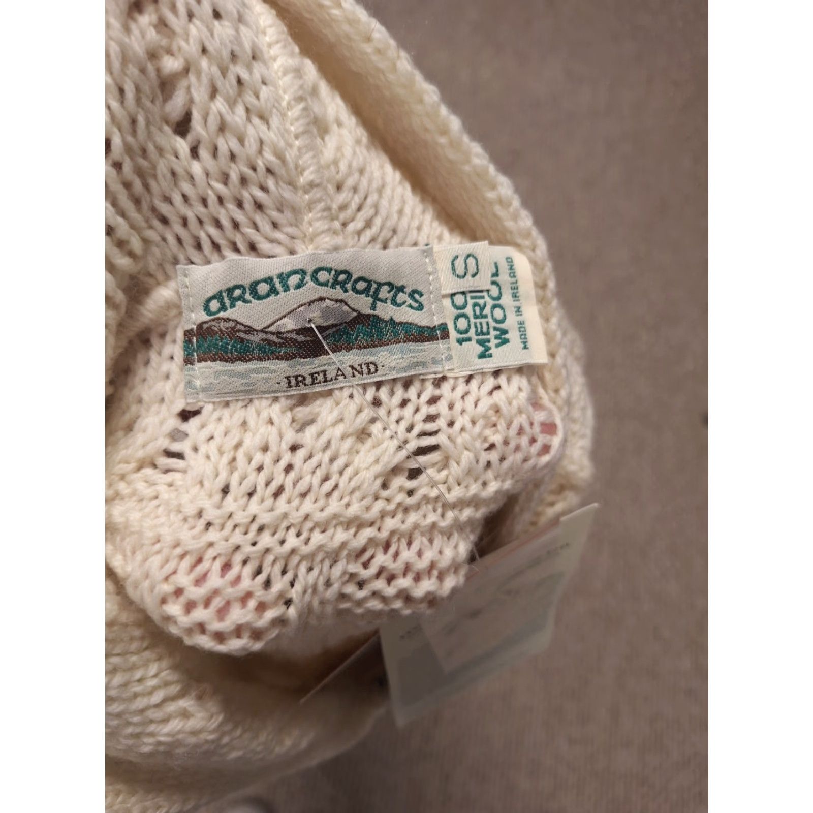 Vintage VINTAGE 90s Aran Craft Cardigan Sweater Womens Small Beige Wool Full Zip Cable Knit Autumn Winter Spring Summer Size S / US 4 / IT 40 - 2 Thumbnail