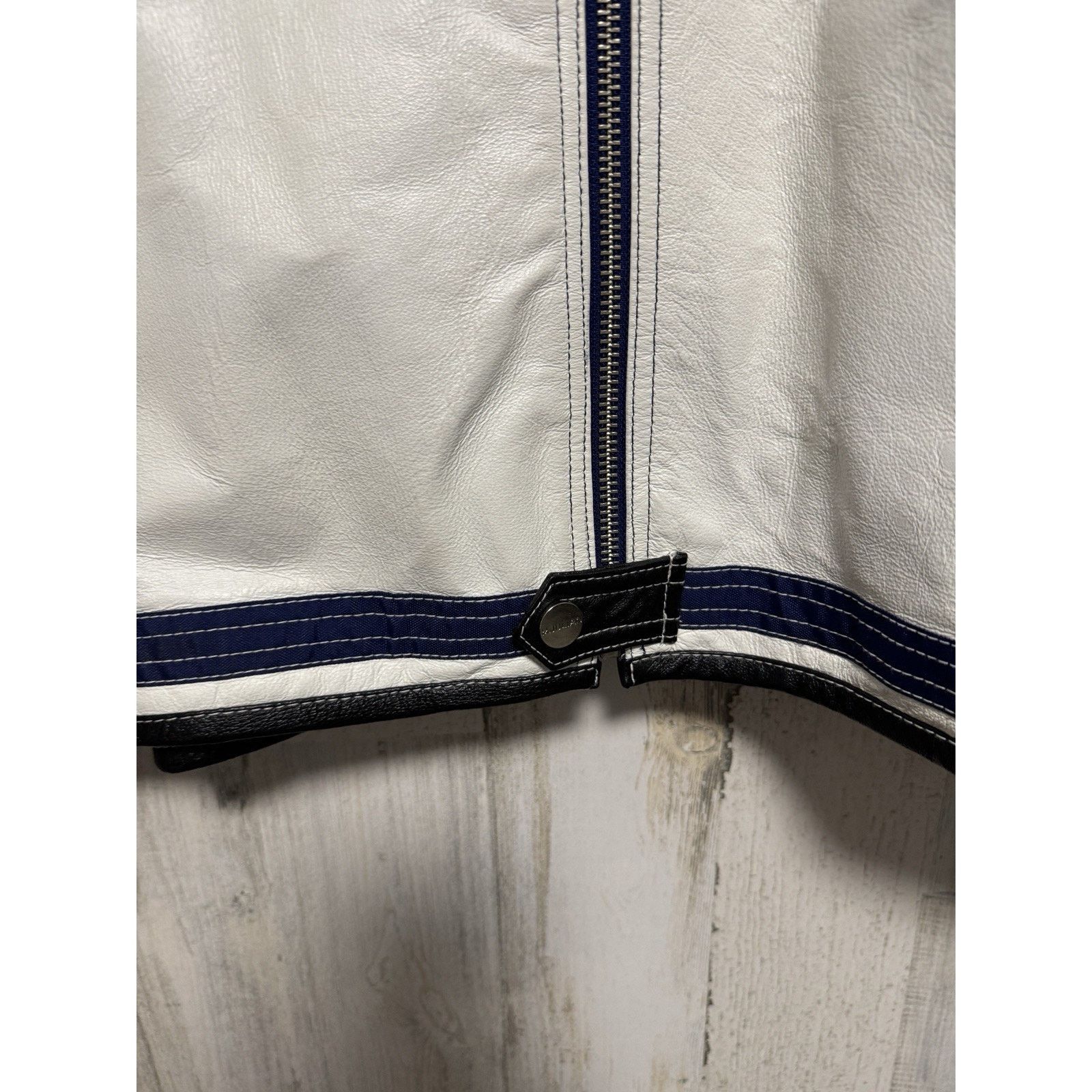Wilsons Leather Vintage Men’s Wilson Leather M Julian Dragon Size US XXL / EU 58 / 5 - 12 Thumbnail