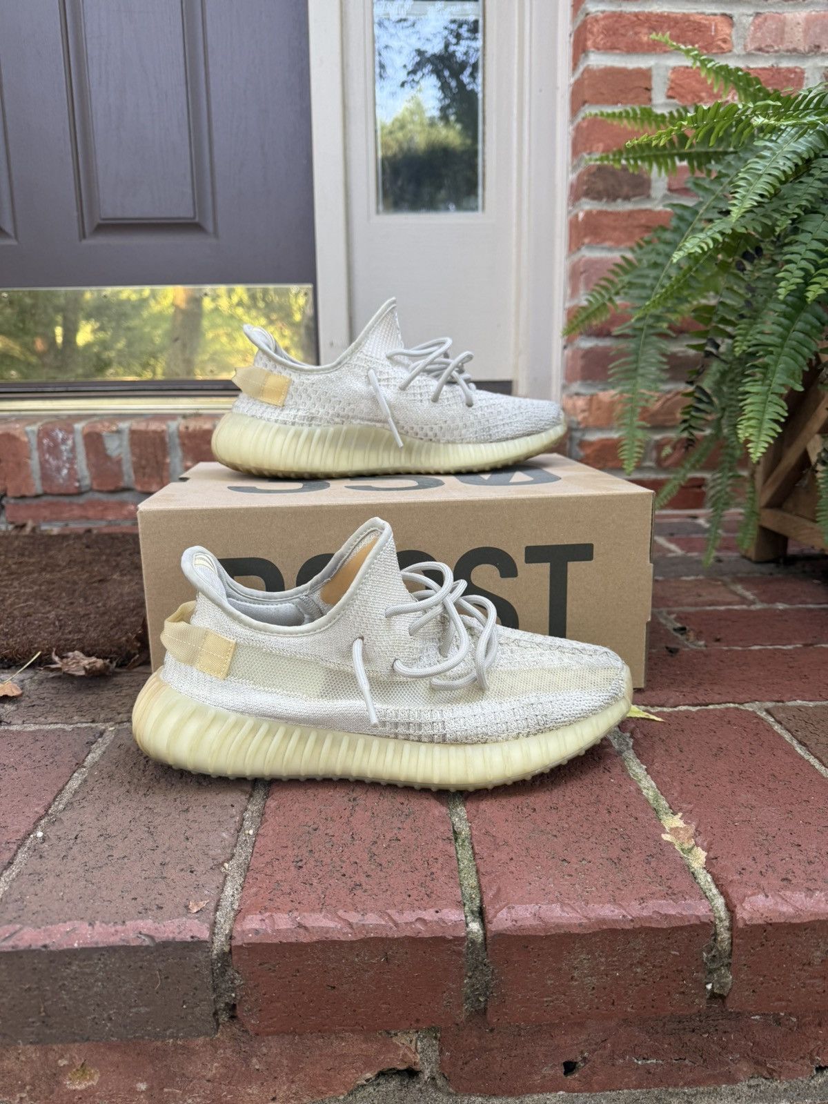 Yeezy Yeezy Boost 350 V2 “Light” Size US 9.5 / EU 42-43 - 1 Thumbnail