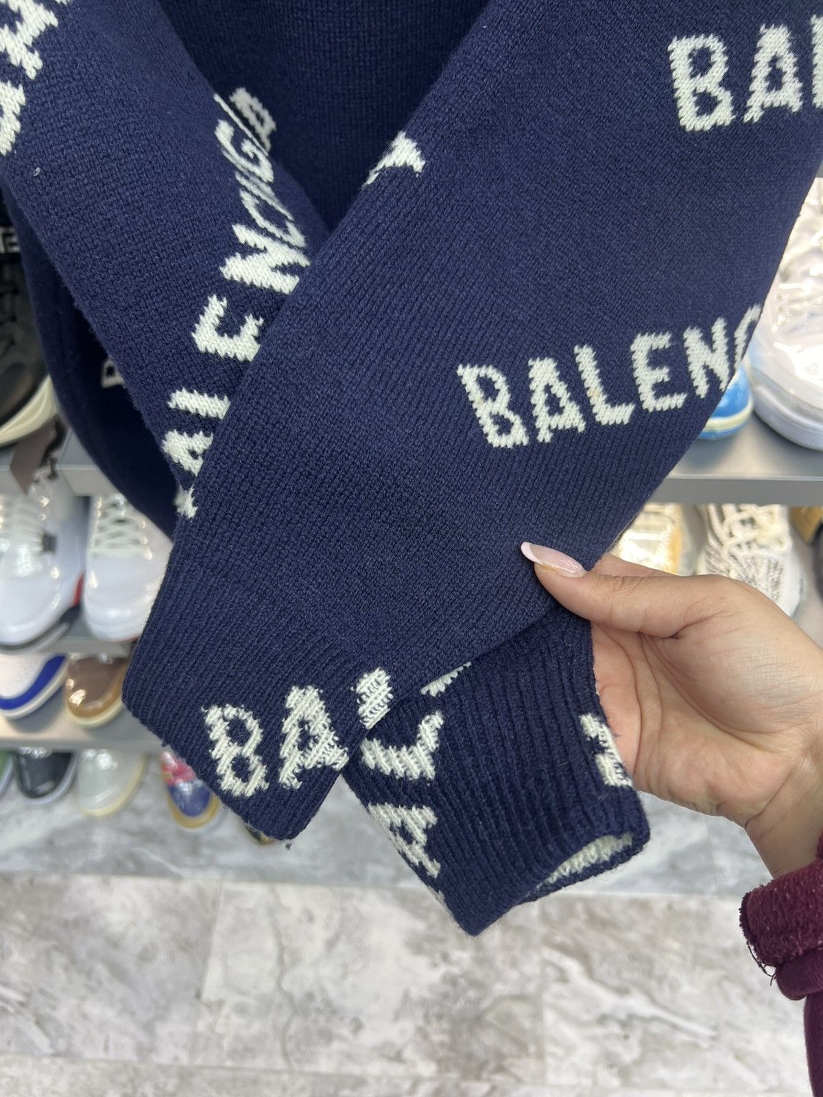 Balenciaga Balenciaga Logo Crewneck Size US L / EU 52-54 / 3 - 6 Thumbnail