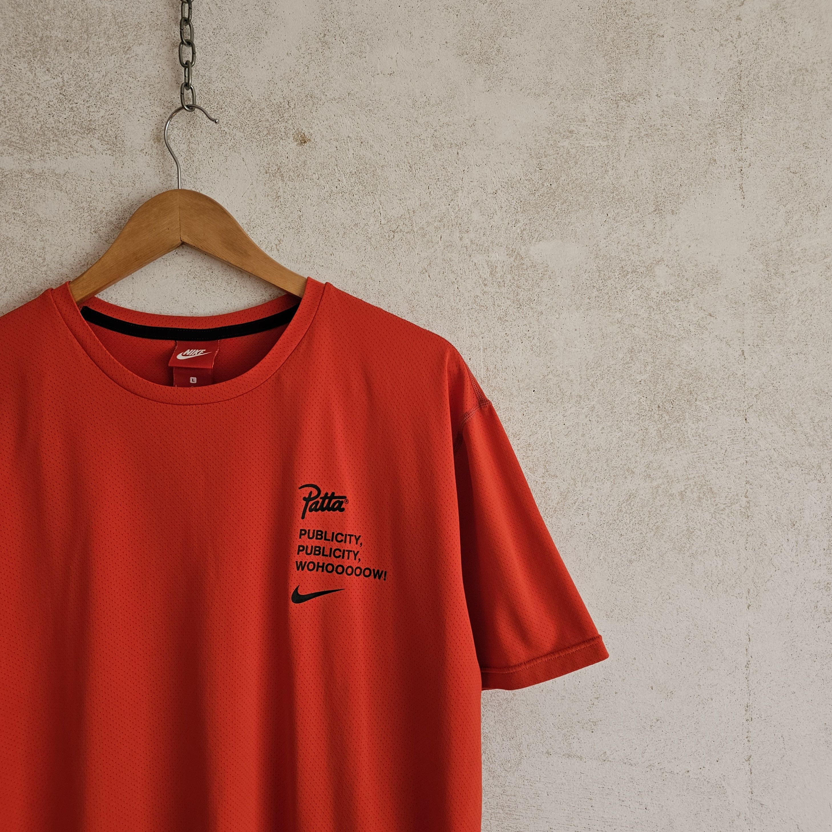 Nike × Patta Nike × Patta red t-shirt Size US L / EU 52-54 / 3 - 2 Thumbnail