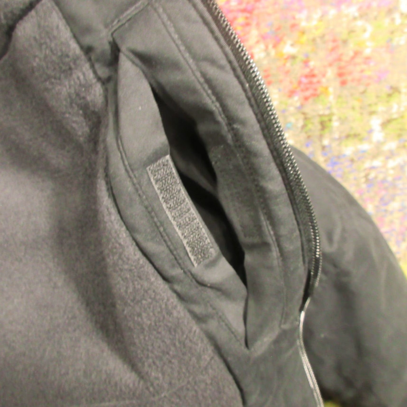 Vintage Columbia Jacket Mens XL Solid Black Insulated Fleece Lined Omni-Shield Windbreaker Waterproof Casual Winter Fall Spring EUC Size US XL / EU 56 / 4 - 6 Thumbnail