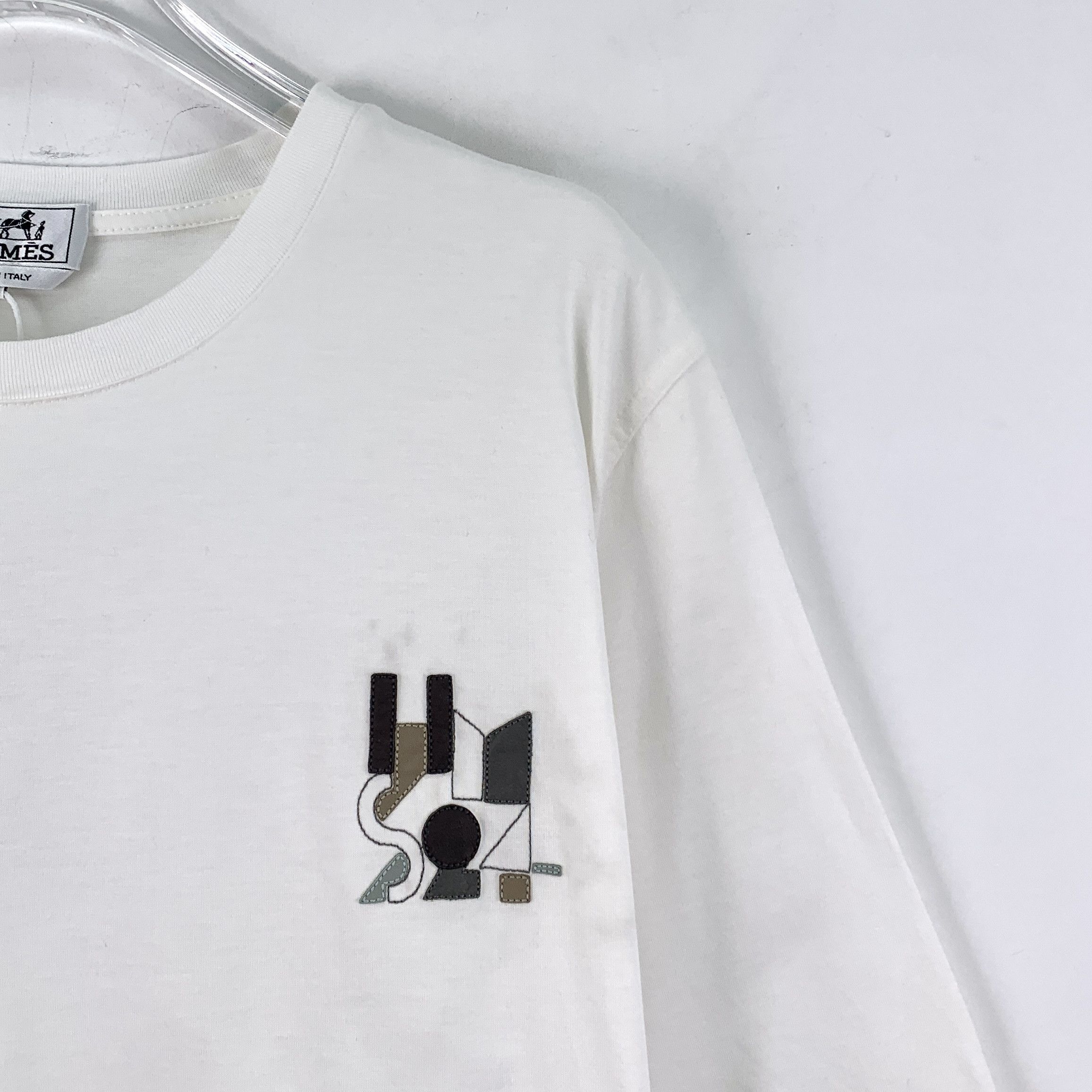 Hermes Hermès Geometric Leather Patch Cotton T-Shirt White (L) Size US L / EU 52-54 / 3 - 5 Thumbnail