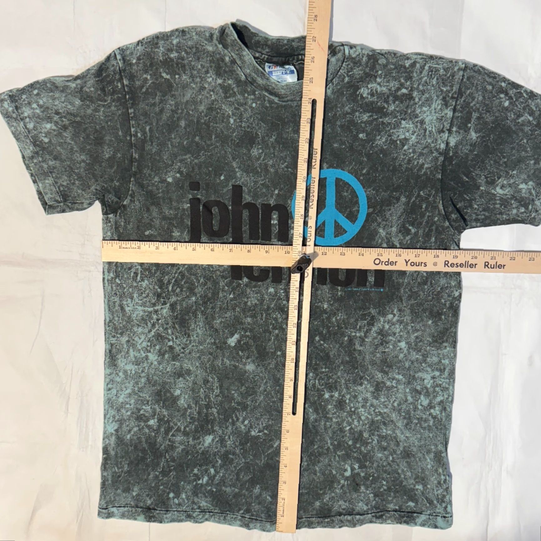 Hanes VINTAGE John Lennon Tie Dye Peace Symbol The Beatles Tour Rock TShirt L Hanes Tshirt Green Logo Short Sleeve Crew Neck Unisex Adults 80s 1980s Size US L / EU 52-54 / 3 - 6 Thumbnail