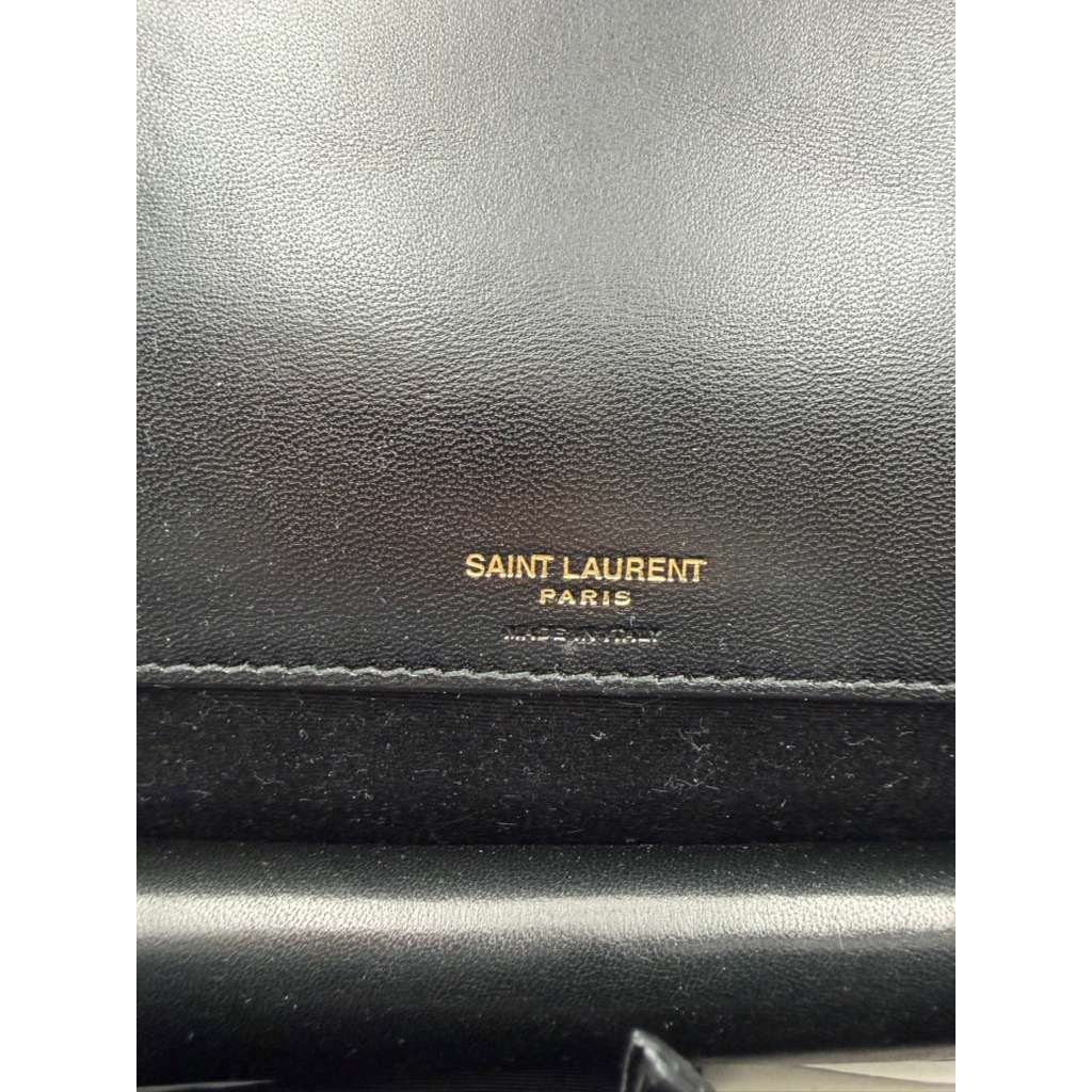 Saint Laurent Paris CC31 Size: OS / YSL Loulou Large Shoulder Bag in Black Size ONE SIZE - 8 Thumbnail