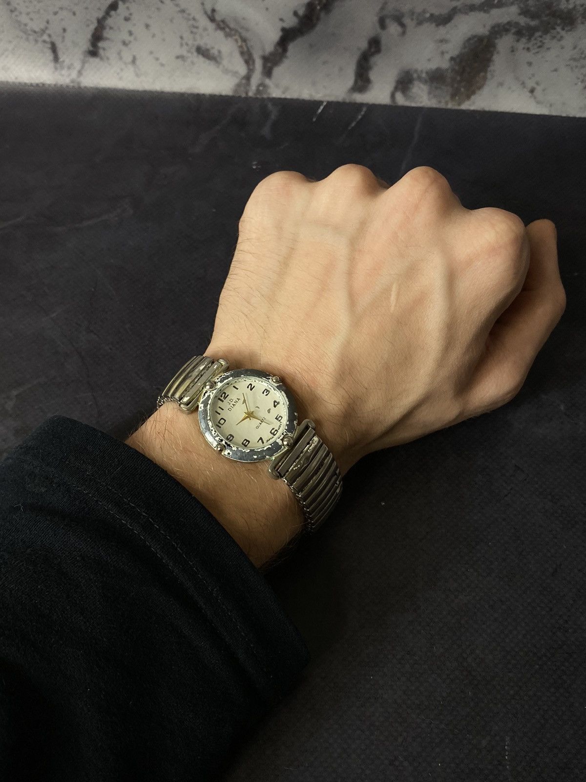 Japanese Brand J.D. DIANA Vintage Distressed Grunge Watch with Elastic Band Size ONE SIZE - 5 Thumbnail