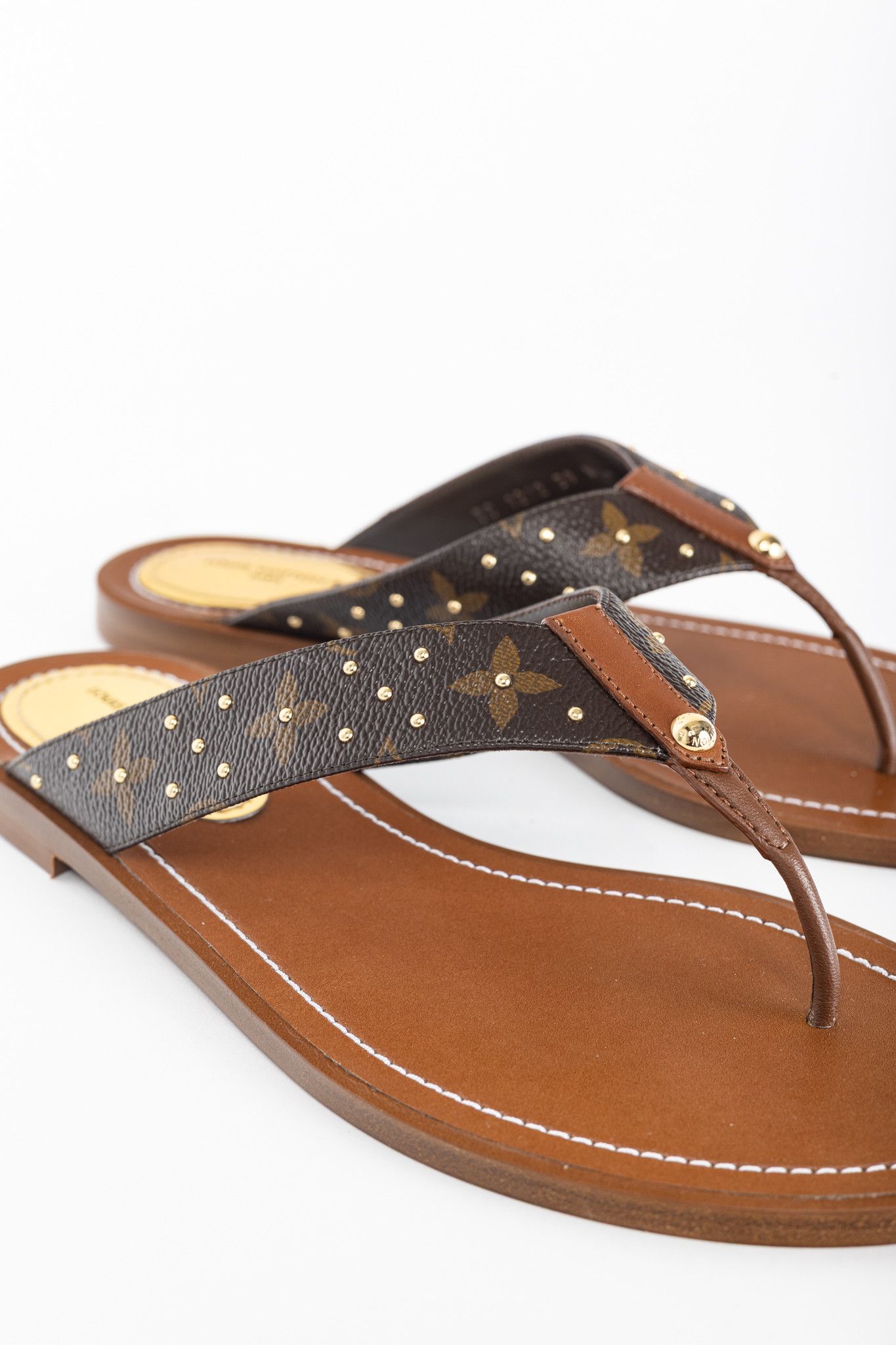 Louis Vuitton Louis Vuitton Sunny Monogram Studded Flat Thong Sandals Size US 8.5 / IT 38.5 - 9 Thumbnail