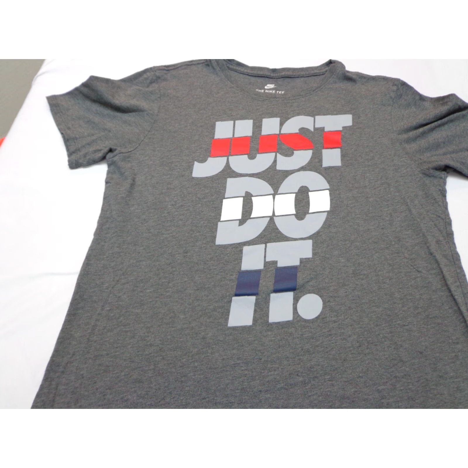 Nike Nike Just Do It Heather Gray T-Shirt Size Medium Athletic Cut Men Crew Neck Short Sleeve Cotton Canvas Logo Blue 90s Sports Classic Casual T-Shirt Size US M / EU 48-50 / 2 - 2 Thumbnail