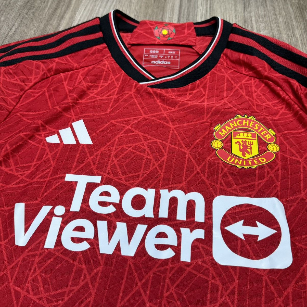 Adidas Manchester united 23/24 C/L player issue shirt #6 Martinez Size US M / EU 48-50 / 2 - 3 Thumbnail