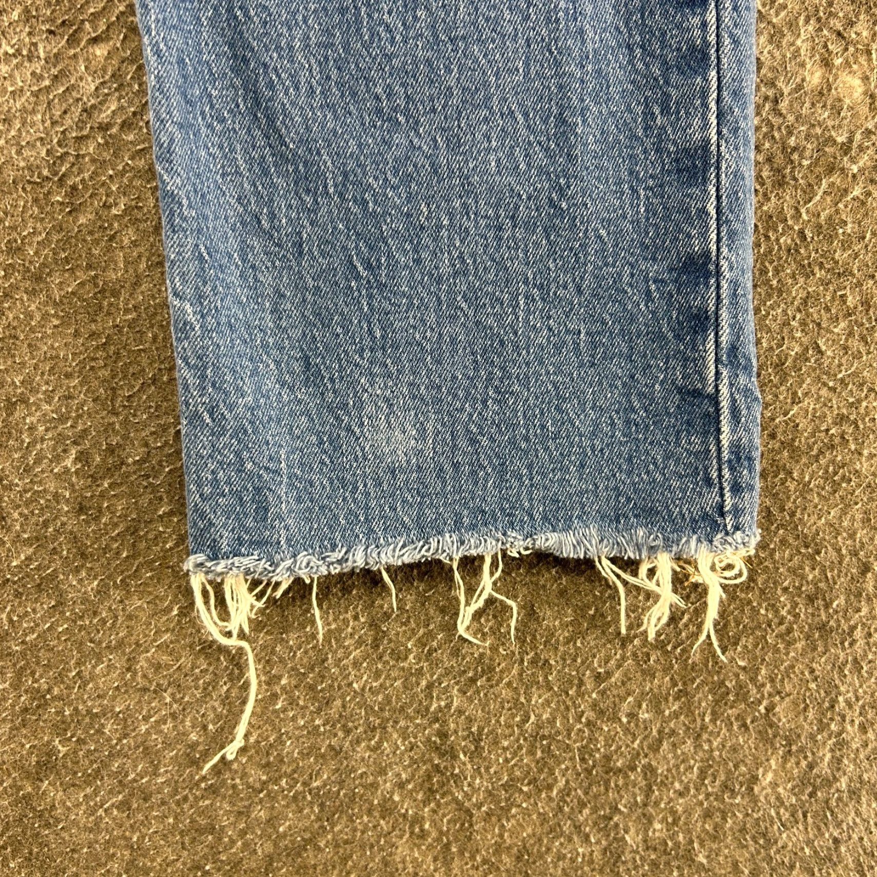 Levi's Levis 501 Jeans Womens 31x26 Blue Straight Leg Regular Medium Wash Distressed Vintage No N/A Size 24" / US 00 / IT 34 - 6 Thumbnail