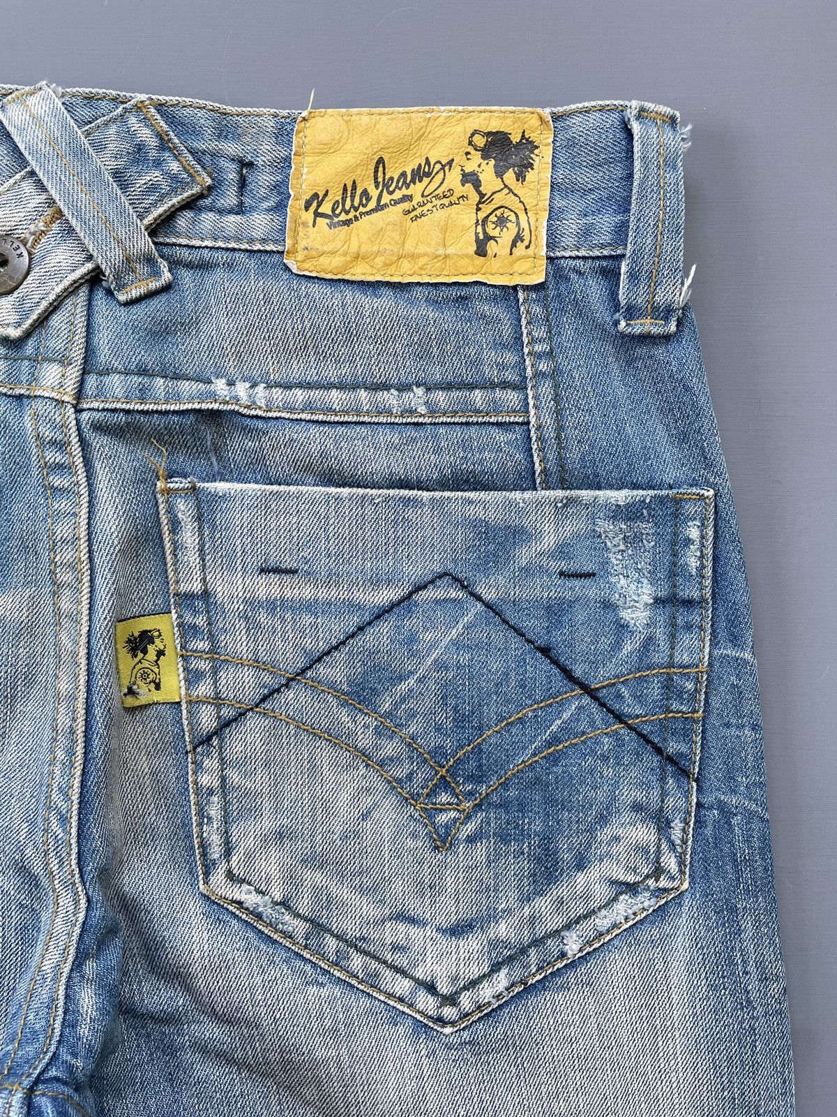 Jean Kello Jeans Distressed (P115) Size US 29 - 8 Thumbnail