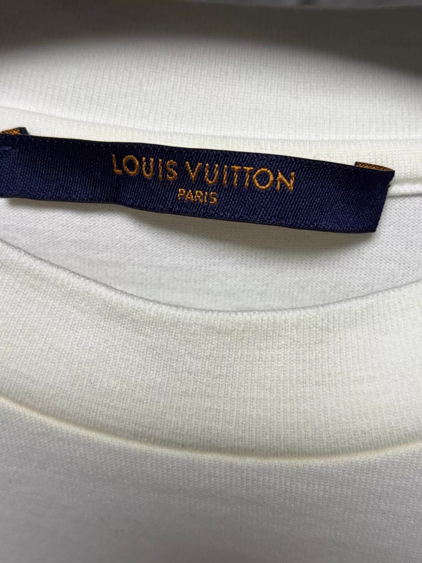 Louis Vuitton LV white printed paratrooper short tee XS mint Size US XS / EU 42 / 0 - 3 Thumbnail