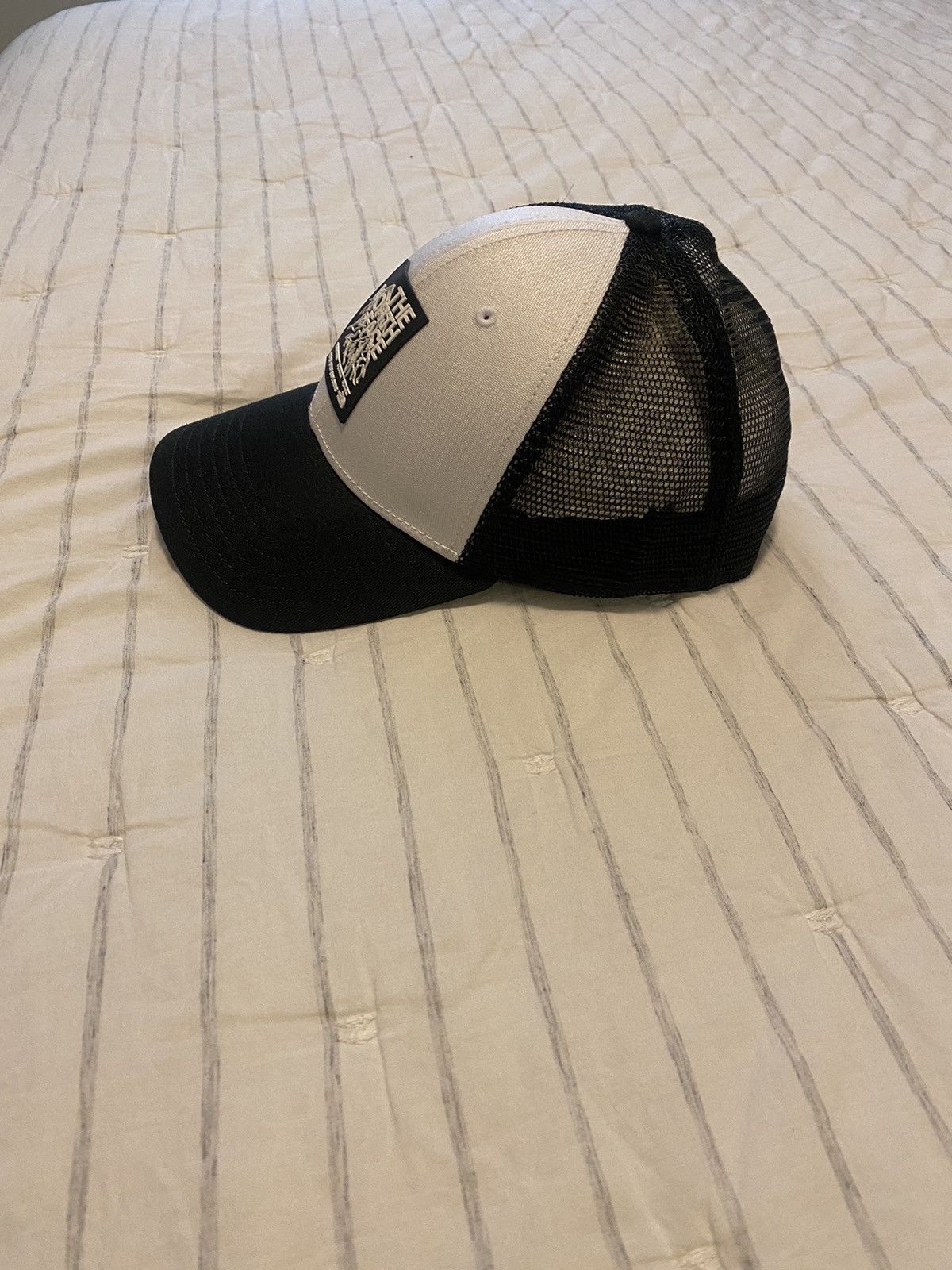 The North Face The North Face Mudder Trucker Hat Black/White NWT Size ONE SIZE - 4 Thumbnail