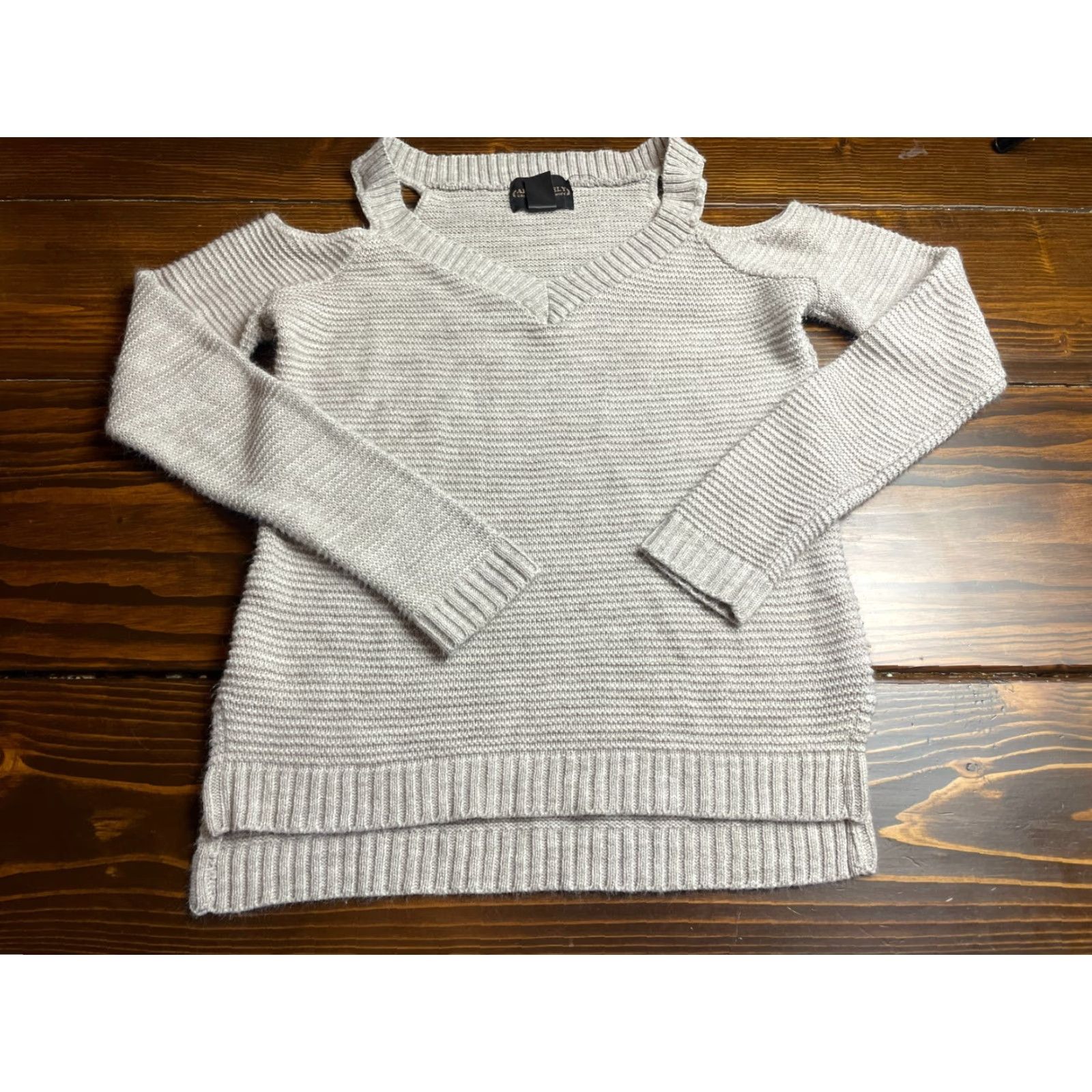 Vintage Absolutely Sweater Women's Size Small? Gray Cold Shoulder Pullover Size S / US 4 / IT 40 - 2 Thumbnail