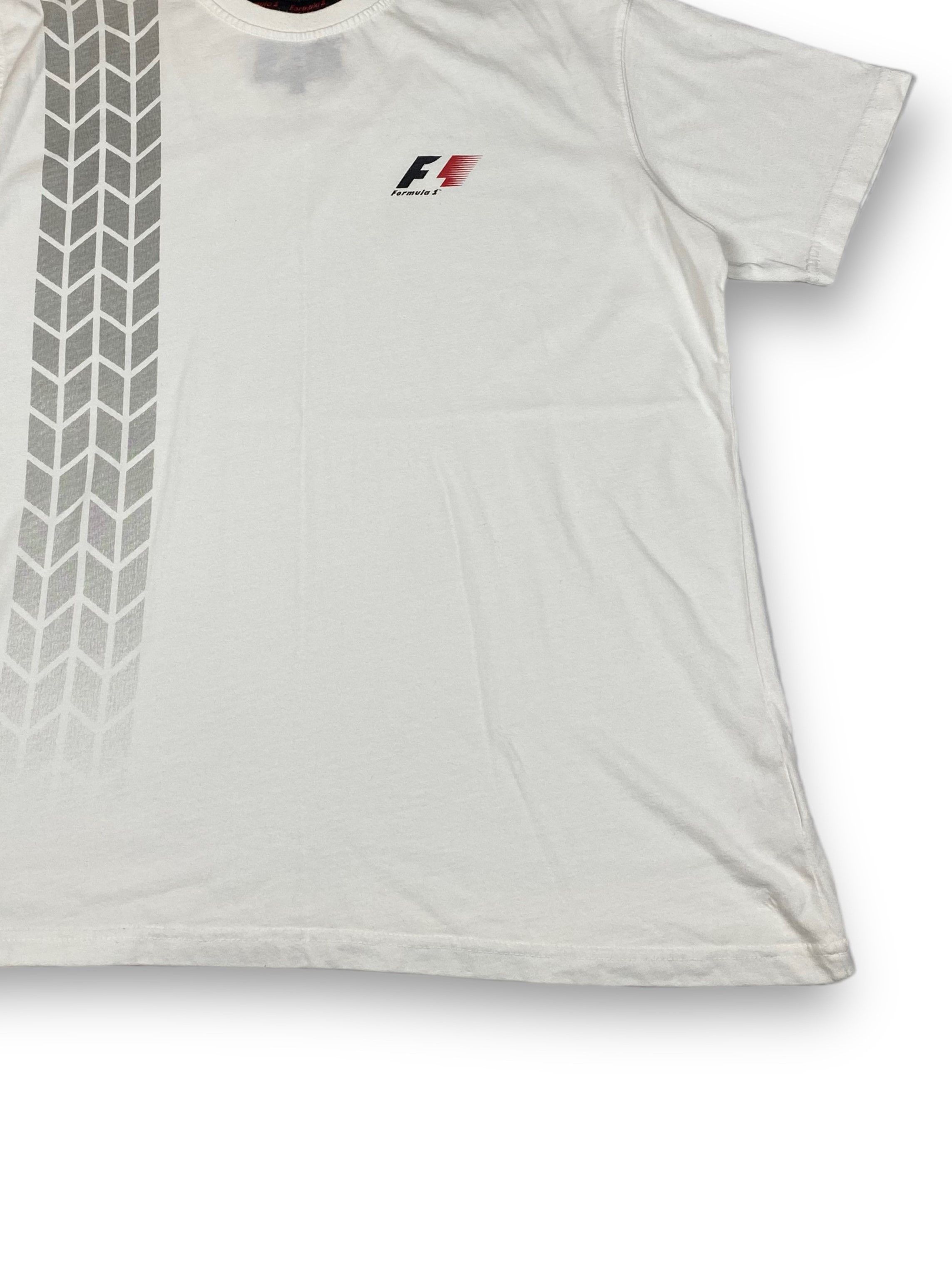 Formula 1 Vintage FORMULA ONE White Big Logo T-Shirt Y2k M634 Size US M / EU 48-50 / 2 - 2 Thumbnail