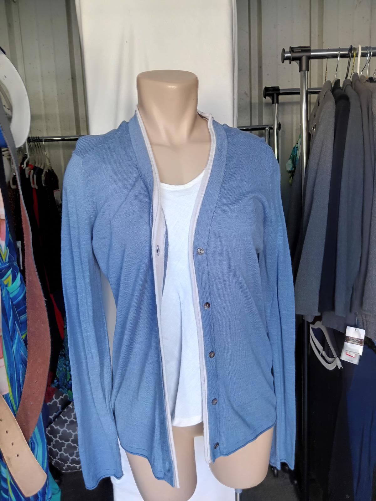 Designer Fresh Produce Women's Lightweight Button-Up Cardigan in Blue Size M / US 6-8 / IT 42-44 - 1 Thumbnail