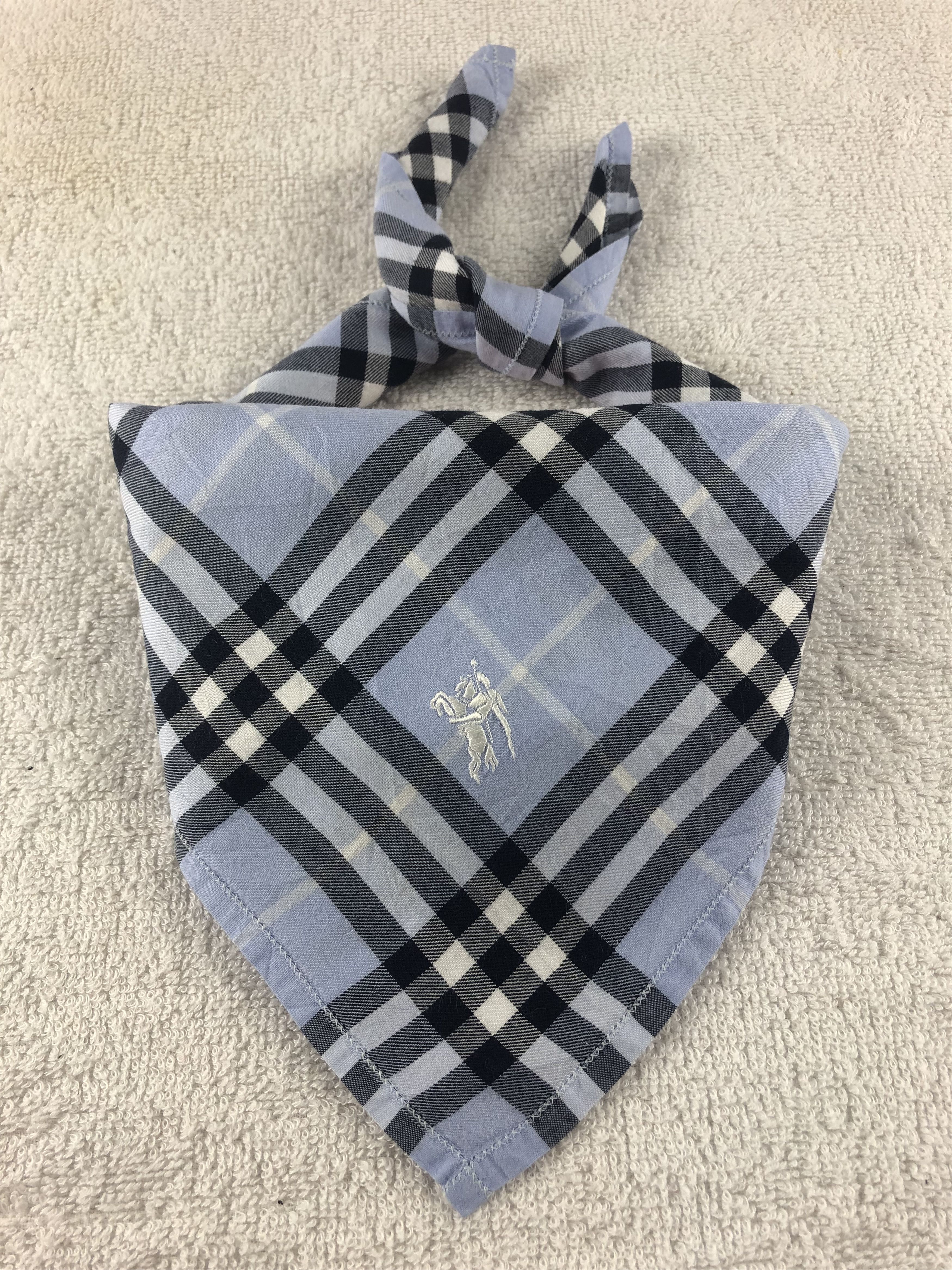 Burberry Burberry Handkerchief / Bandana / Neckerchief Size ONE SIZE - 1 Thumbnail
