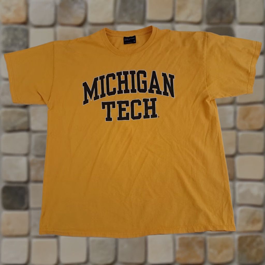 Vintage VINTAGE MV SPORT Michigan Tech University Printed T-Shirt XL Yellow Unisex Adults Crew Neck Short Sleeve Canvas Cotton 1990s Size US XL / EU 56 / 4 - 1 Thumbnail