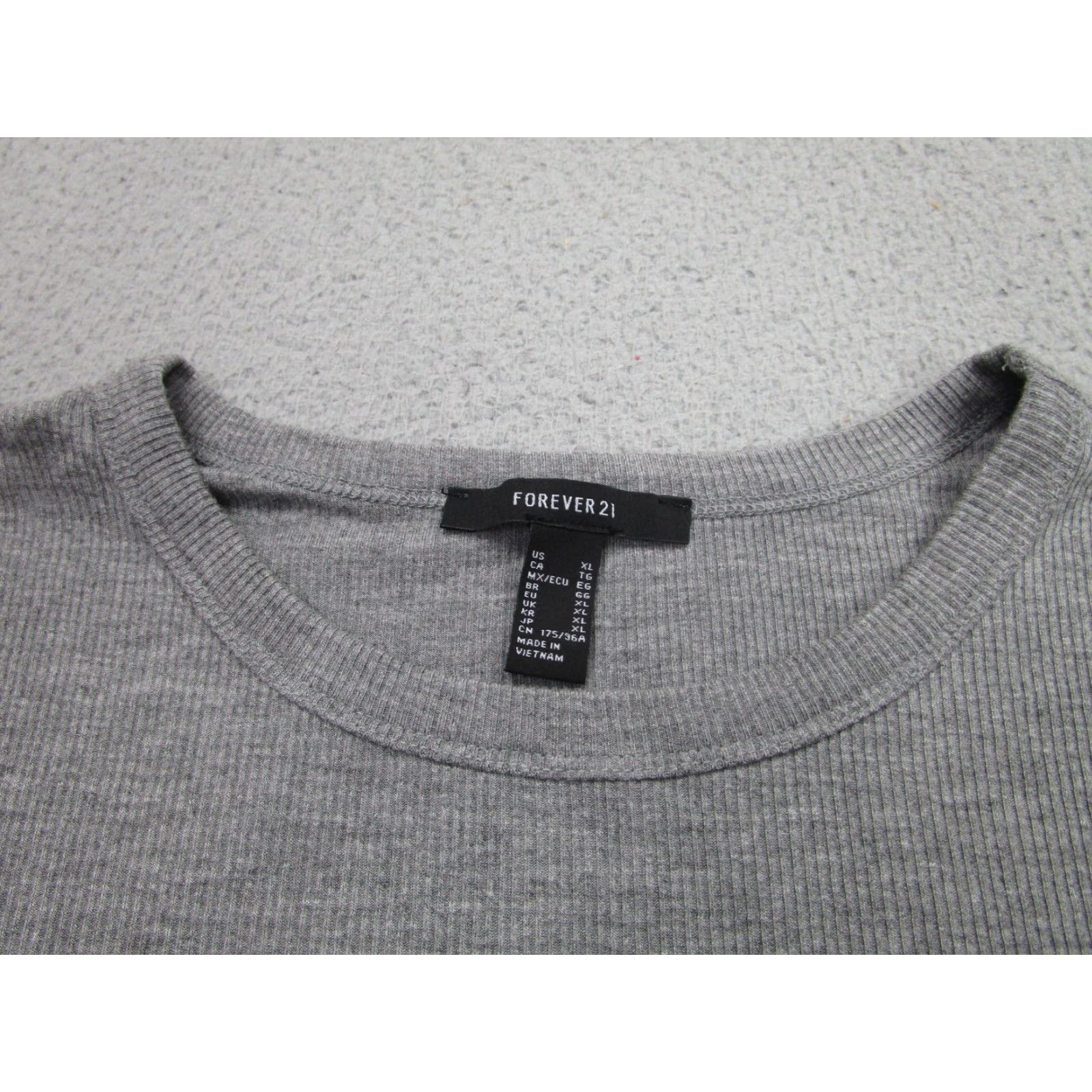Forever 21 Forever 21 Shirt Womens XL Gray Ribbed Knit Cropped Stretch Tee y2k 90s style Size XL / US 12-14 / IT 48-50 - 3 Thumbnail