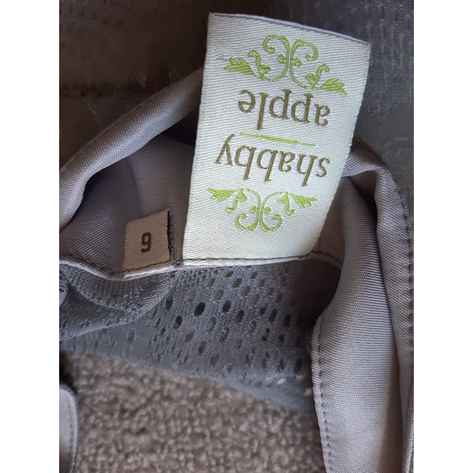 Apple Shabby Apple Dress Womens Size 6 Silver Lined Knee Length Short Sleeve Shirt Dress Womens Size 6 Silver Lined Knee Length Short Sleeve Size 28" / US 6 / IT 42 - 4 Thumbnail