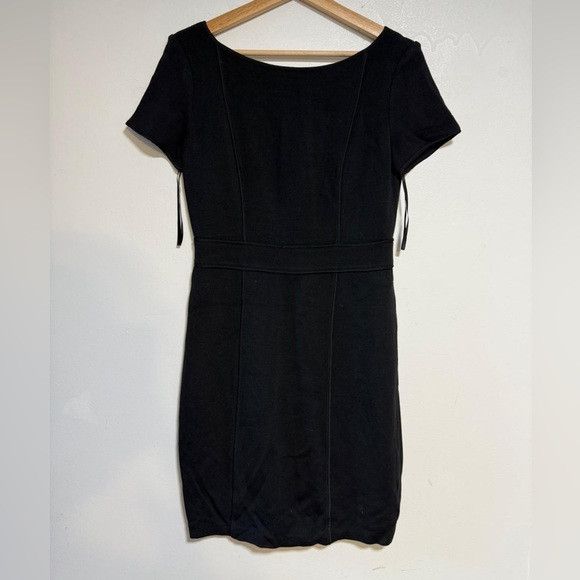 St. John St. John Black Short Sleeve Sheath Dress Size 4 Size S / US 4 / IT 40 - 2 Thumbnail