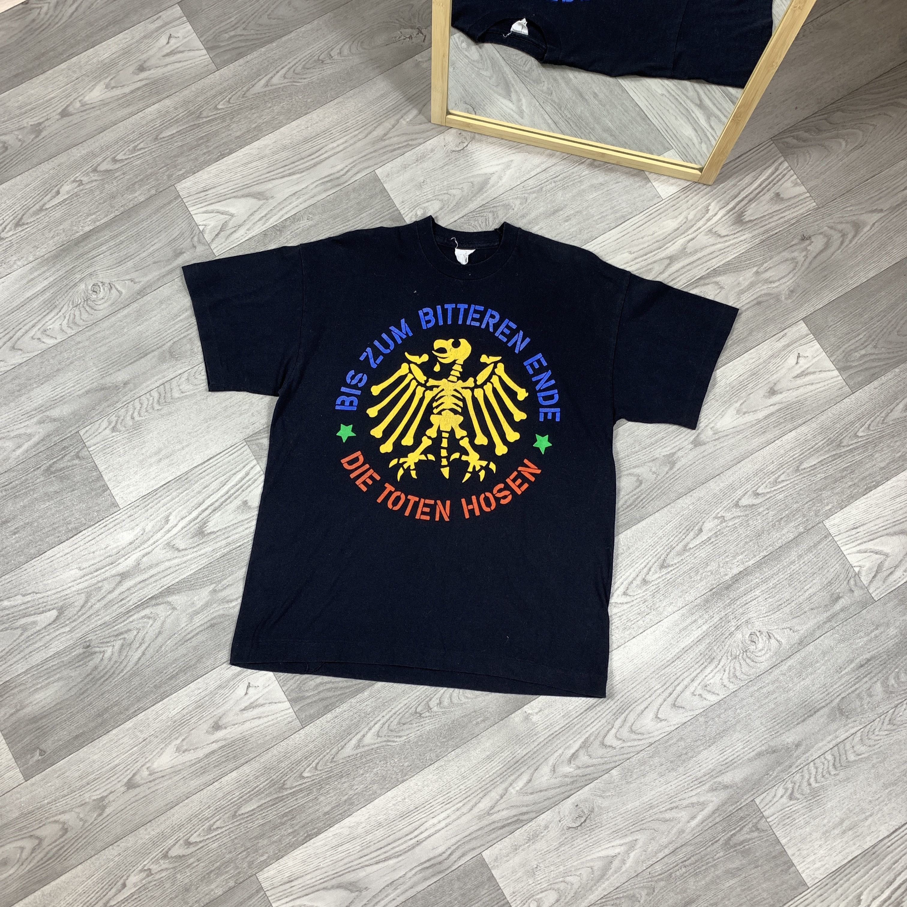 Vintage Vintage Die Toten Hosen 80s Rock Band Graphic Tee Shirt Size US L / EU 52-54 / 3 - 1 Thumbnail