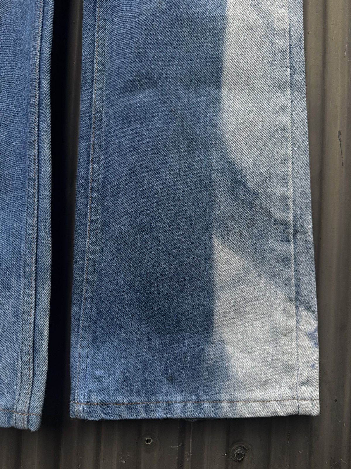 Vintage Vintage 32 Bootcut Jeans w/ Abstract Sunfaded Wash Size US 32 / EU 48 - 6 Thumbnail