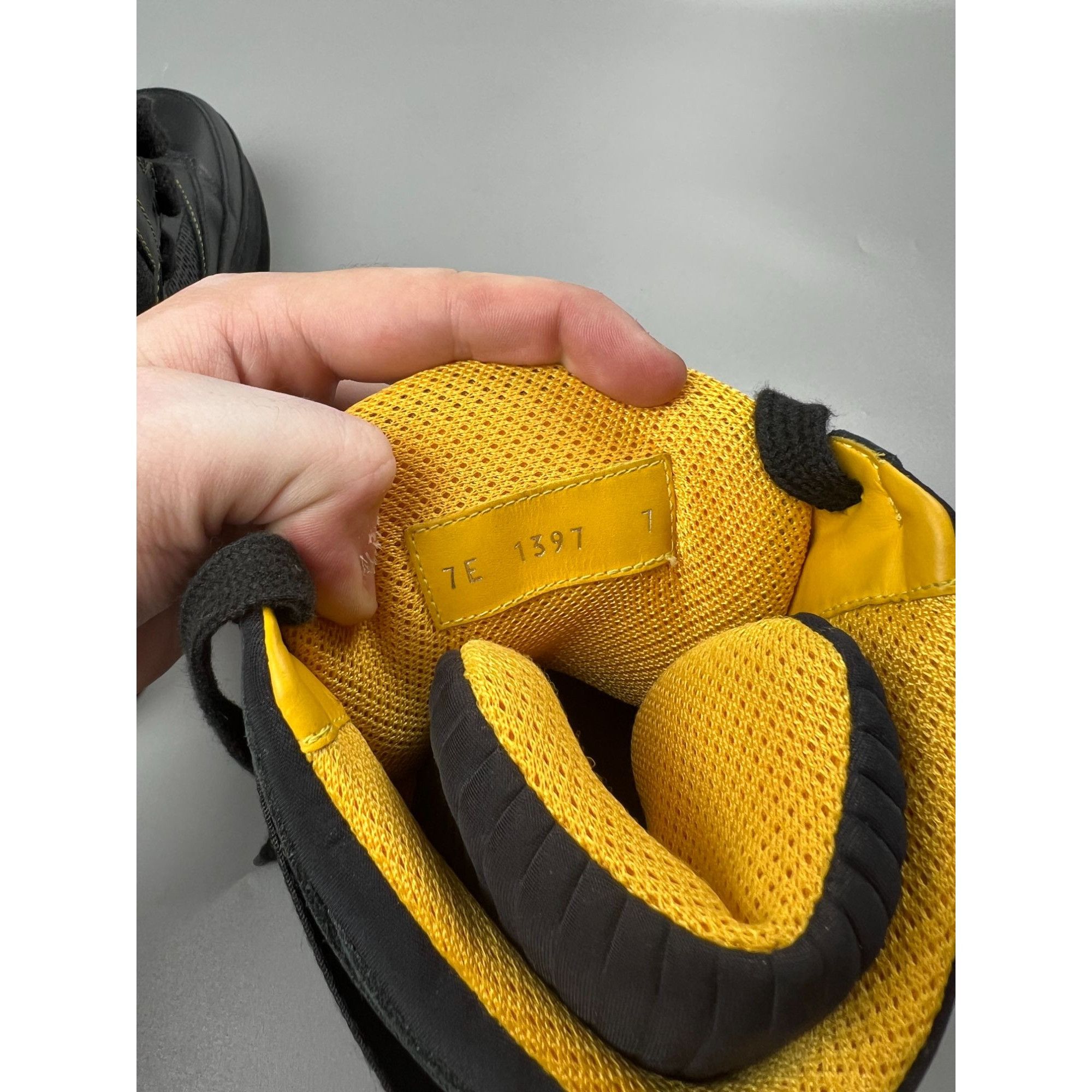 Fendi Fendi Roma Hi Top Leather Sneakers (Y0883) Size US 8 / EU 41 - 9 Thumbnail