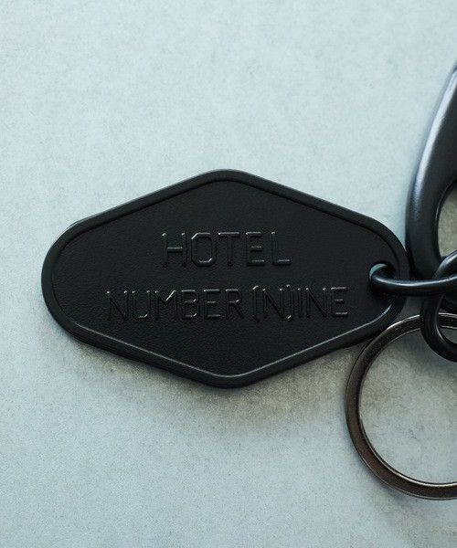 Number (N)ine Number nine LOGO PLATE KEY Ring Size ONE SIZE - 4 Thumbnail