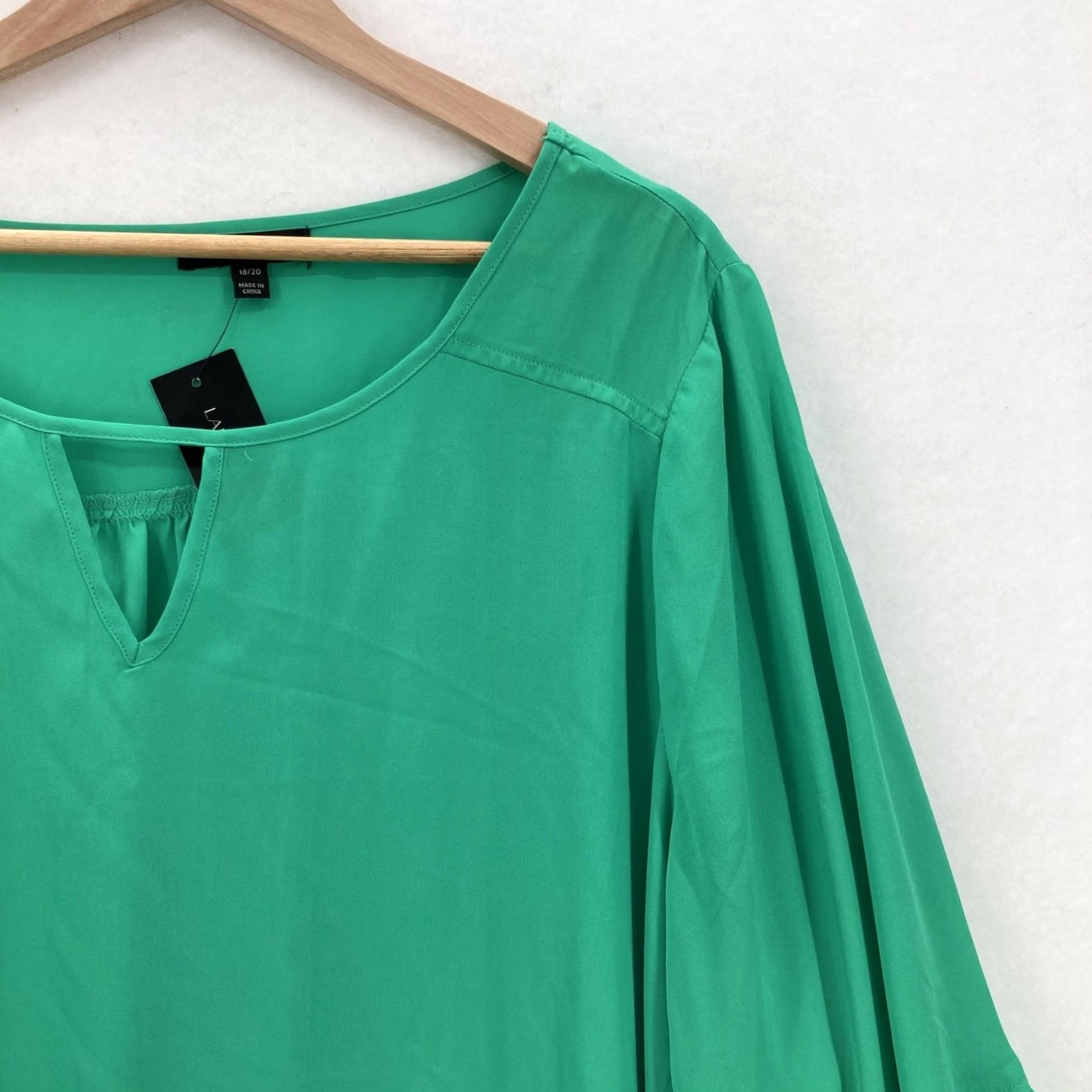 Vintage Lane Bryant Green Bell Sleeve Ruffle Tunic Shirt Womens 18/20 Flowy Keyhole Neck Size 3XL / US 20-22 - 2 Thumbnail