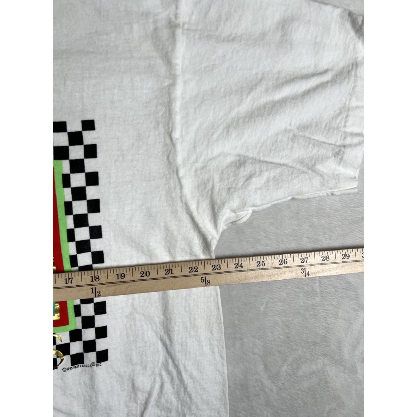 Fruit Of The Loom VINTAGE Les Chilis Shirt Mens XL White Dallas Chili Peppers Checkered 90s 1995 Graphic Print Crew Neck Short Sleeve Cotton T-Shirt Size US XL / EU 56 / 4 - 7 Thumbnail