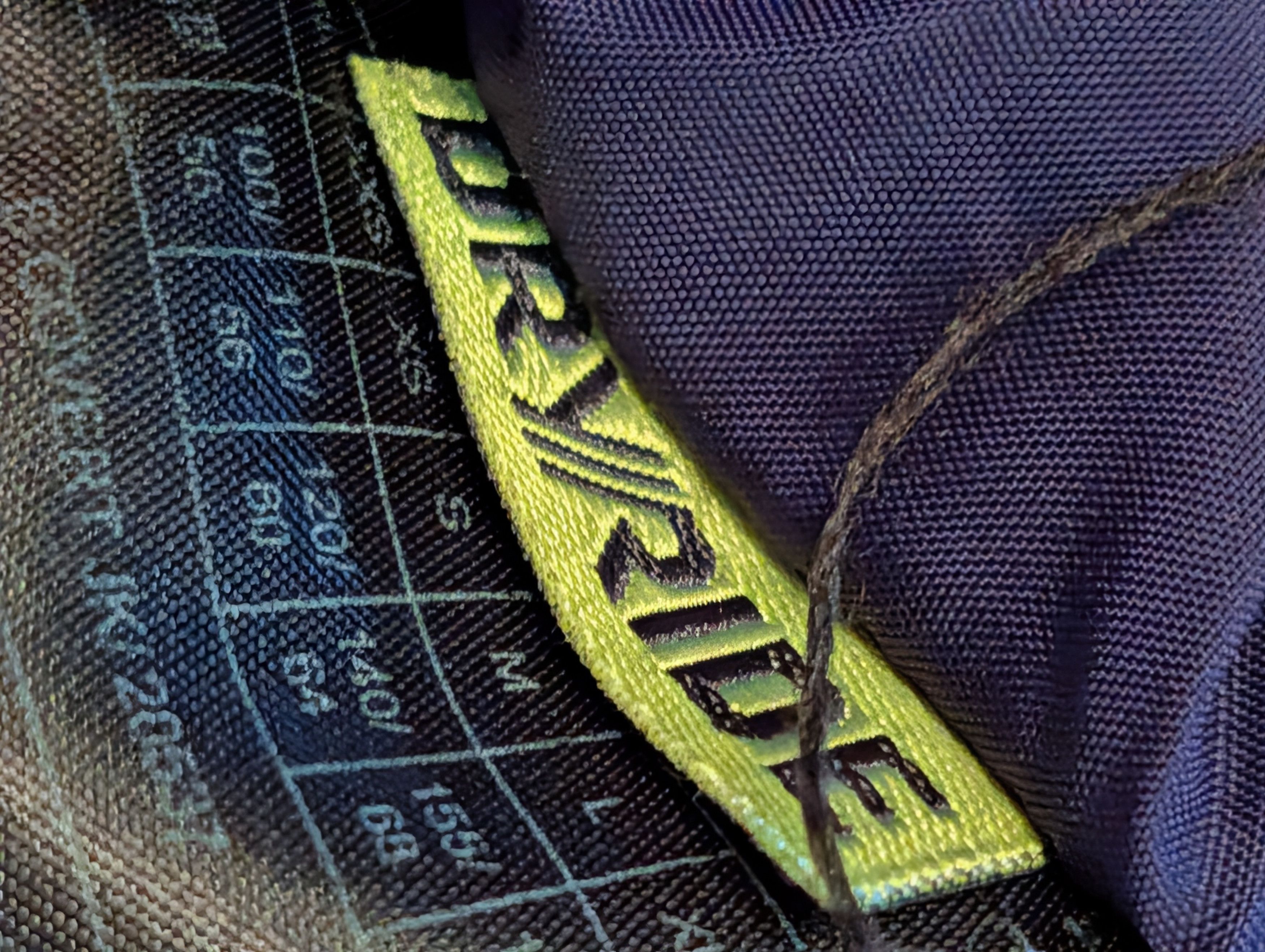 Burton Burton Jacket Boys X-Small 6/7 Insulated Hooded Snowboard Size US XS / EU 42 / 0 - 4 Thumbnail