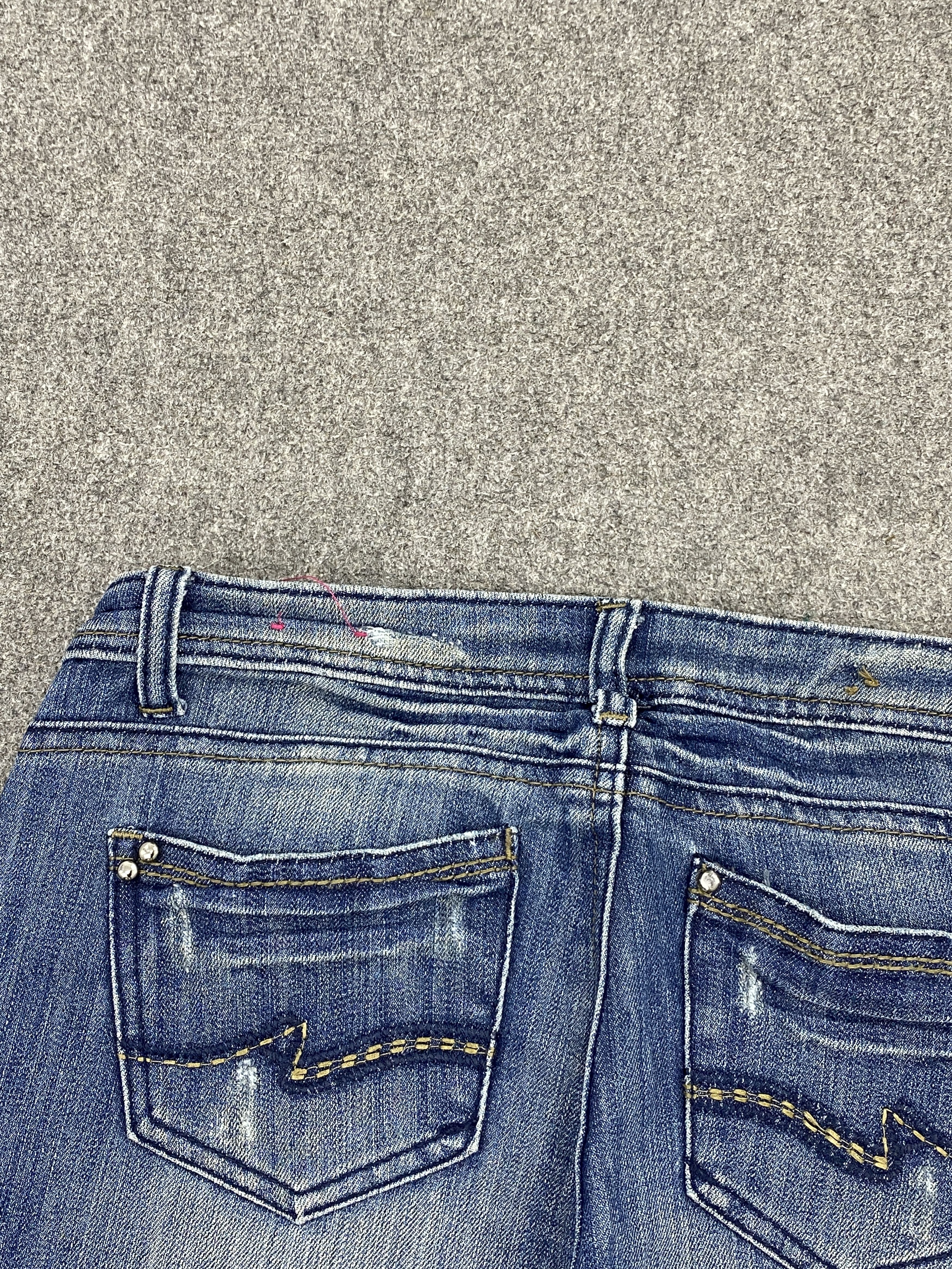 Almost Famous Vintage Almost Famous Distressed Bootcut Jeans DP2641 Size US 29 - 11 Thumbnail
