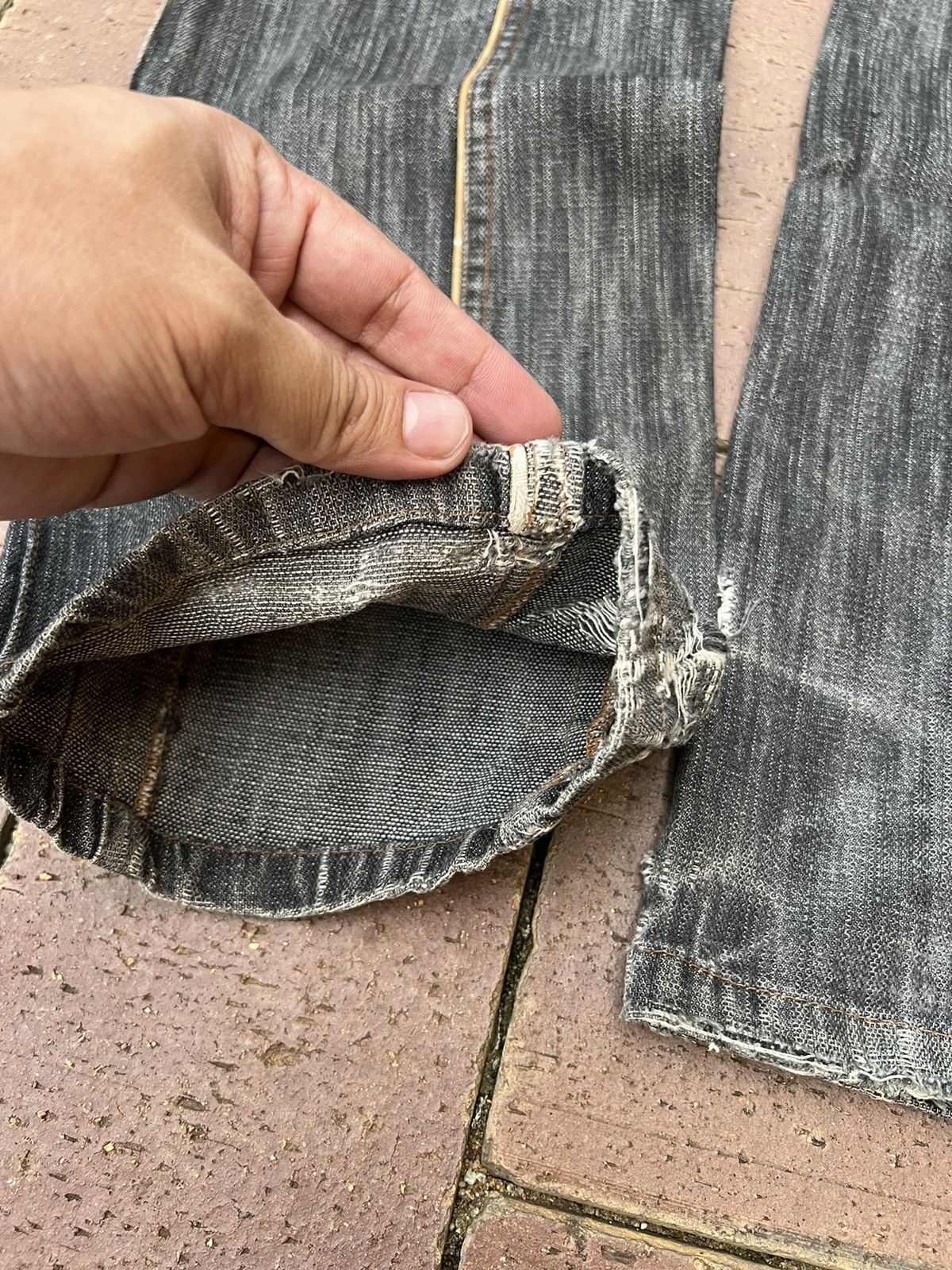 Japanese Brand LAV DISTRESSED JEANS VERY RARE Size US 31 - 14 Thumbnail