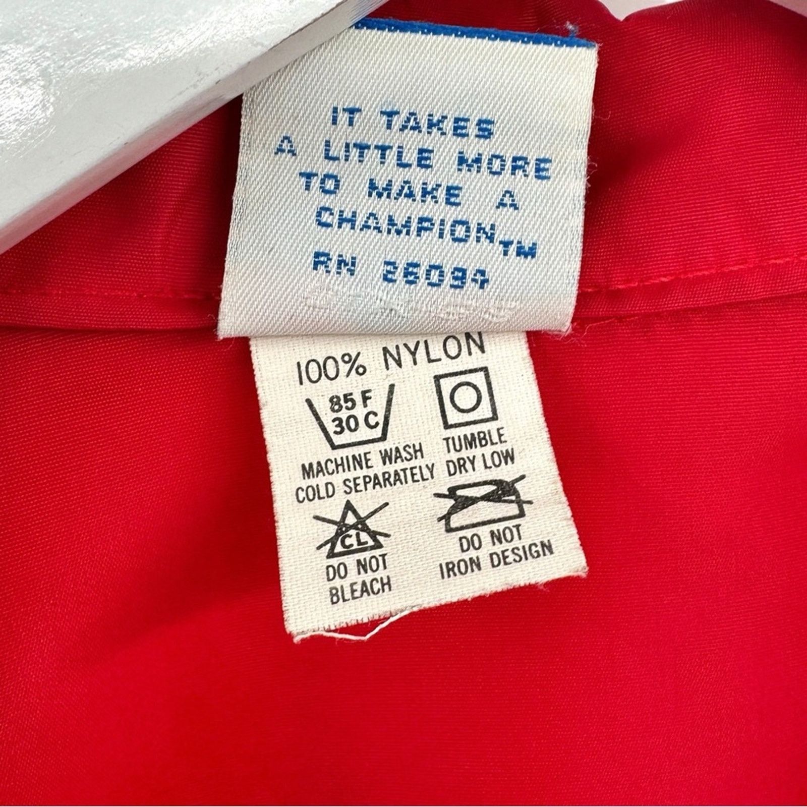 Champion Vintage Made in USA Red Nylon Windbreaker Jacket Size US L / EU 52-54 / 3 - 8 Thumbnail