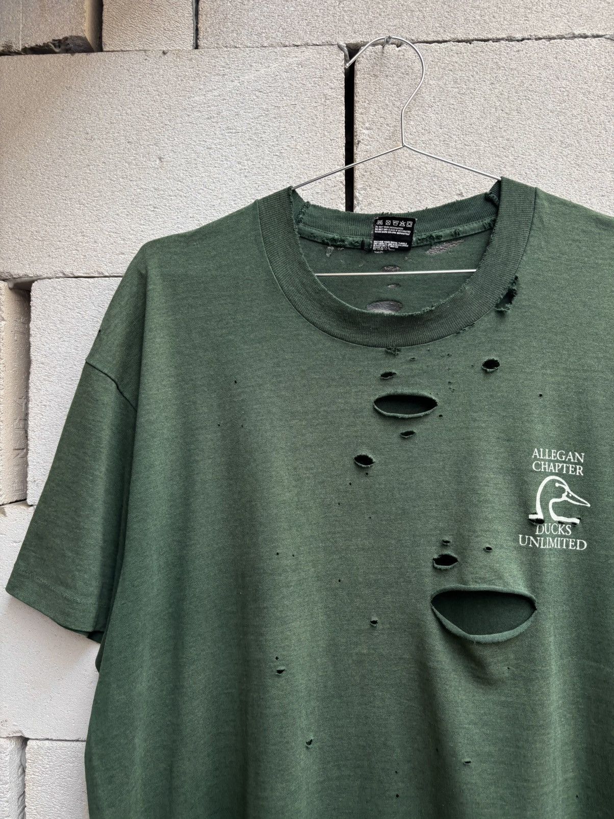 Vintage Thrashed Faded DUCKS UNLIMITED 🦆 T Shirt Distressed ERD Size US XL / EU 56 / 4 - 3 Thumbnail