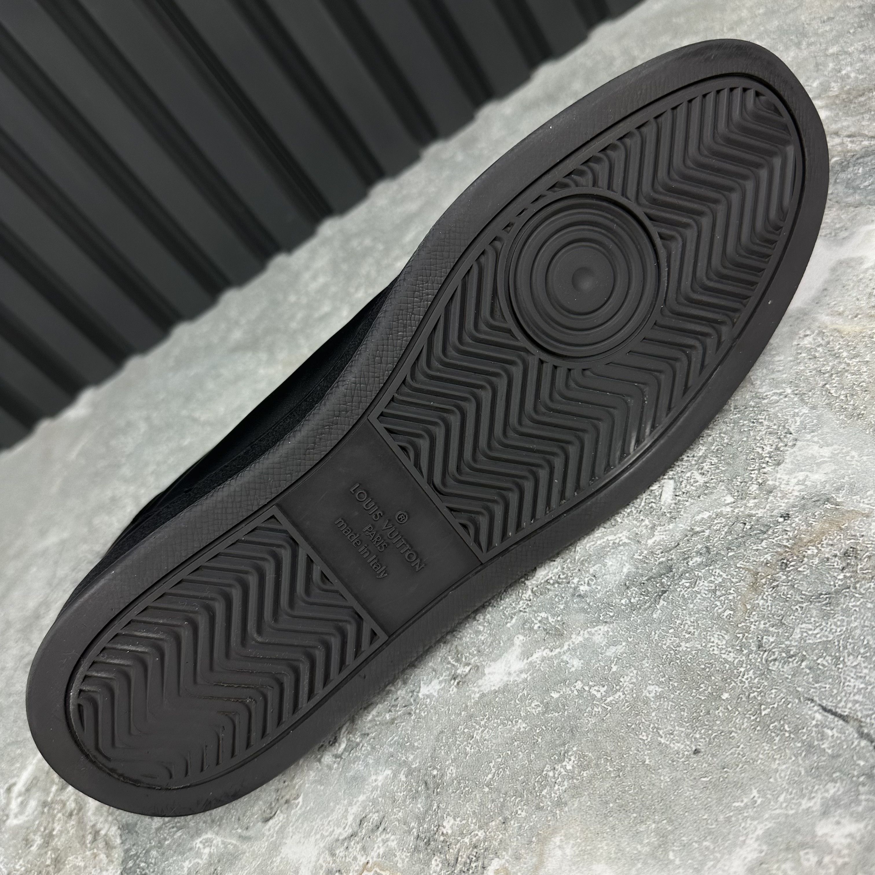 Louis Vuitton Louis Vuitton Rivoli Sneaker Leather Monogram Canva Size US 8.5 / EU 41-42 - 22 Thumbnail