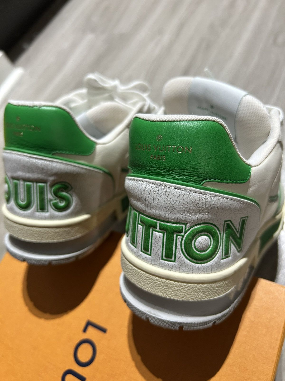 Louis Vuitton Louis vuitton trainer strap green white sail Size US 8 / EU 41 - 5 Thumbnail