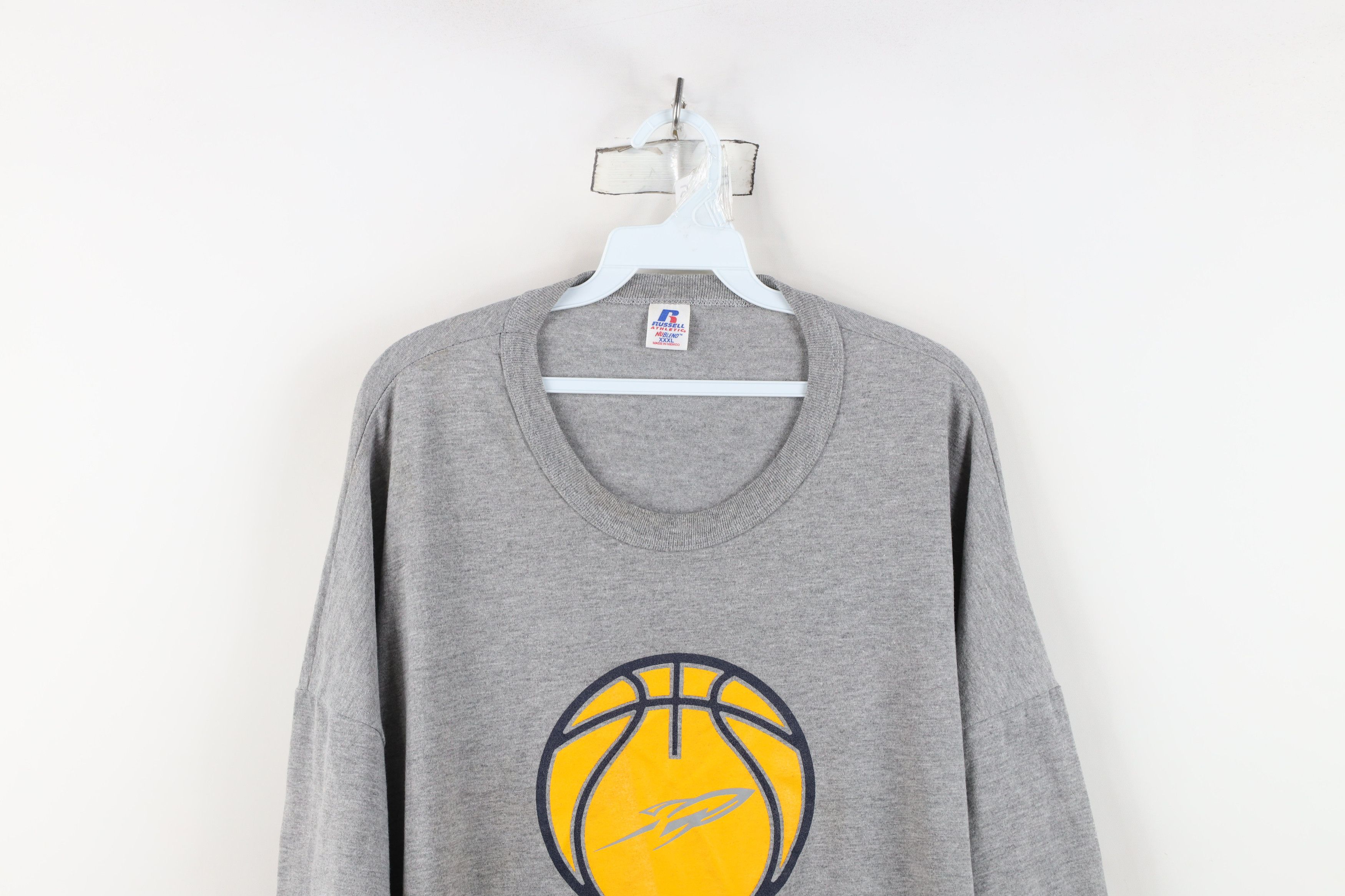 Russell Athletic Vintage 90s Russell Athletic University Basketball T-Shirt Size US XXL / EU 58 / 5 - 2 Thumbnail