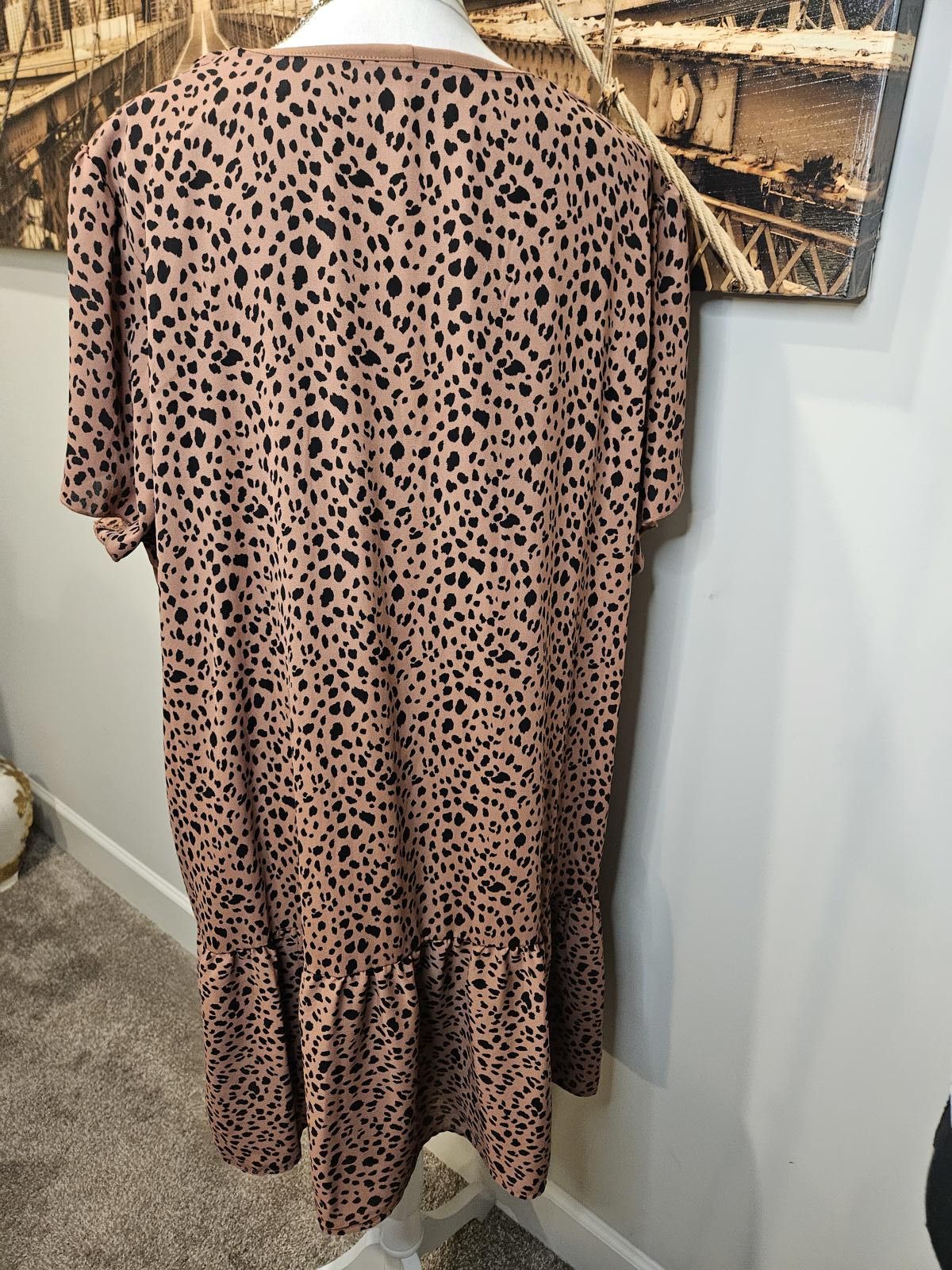 Designer Ophelia Roe Oversized Leopard Print Dress with Tiered Hem Size XXL / US 16-18 / IT 52-54 - 3 Thumbnail