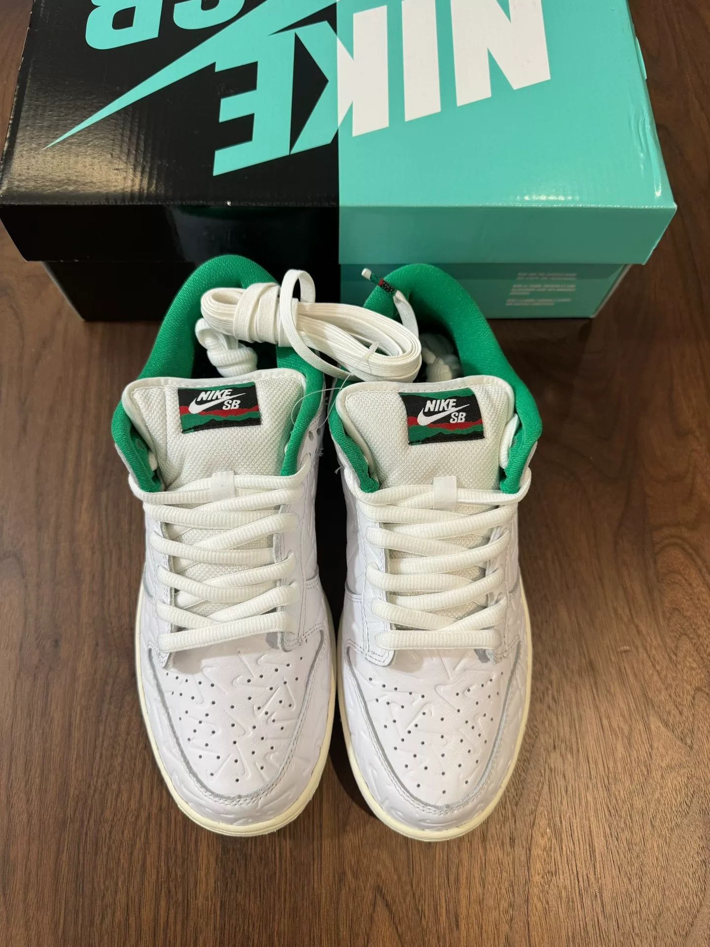Nike SB Nike Dunk SB Low White Green Size US 8 / EU 41 - 1 Thumbnail
