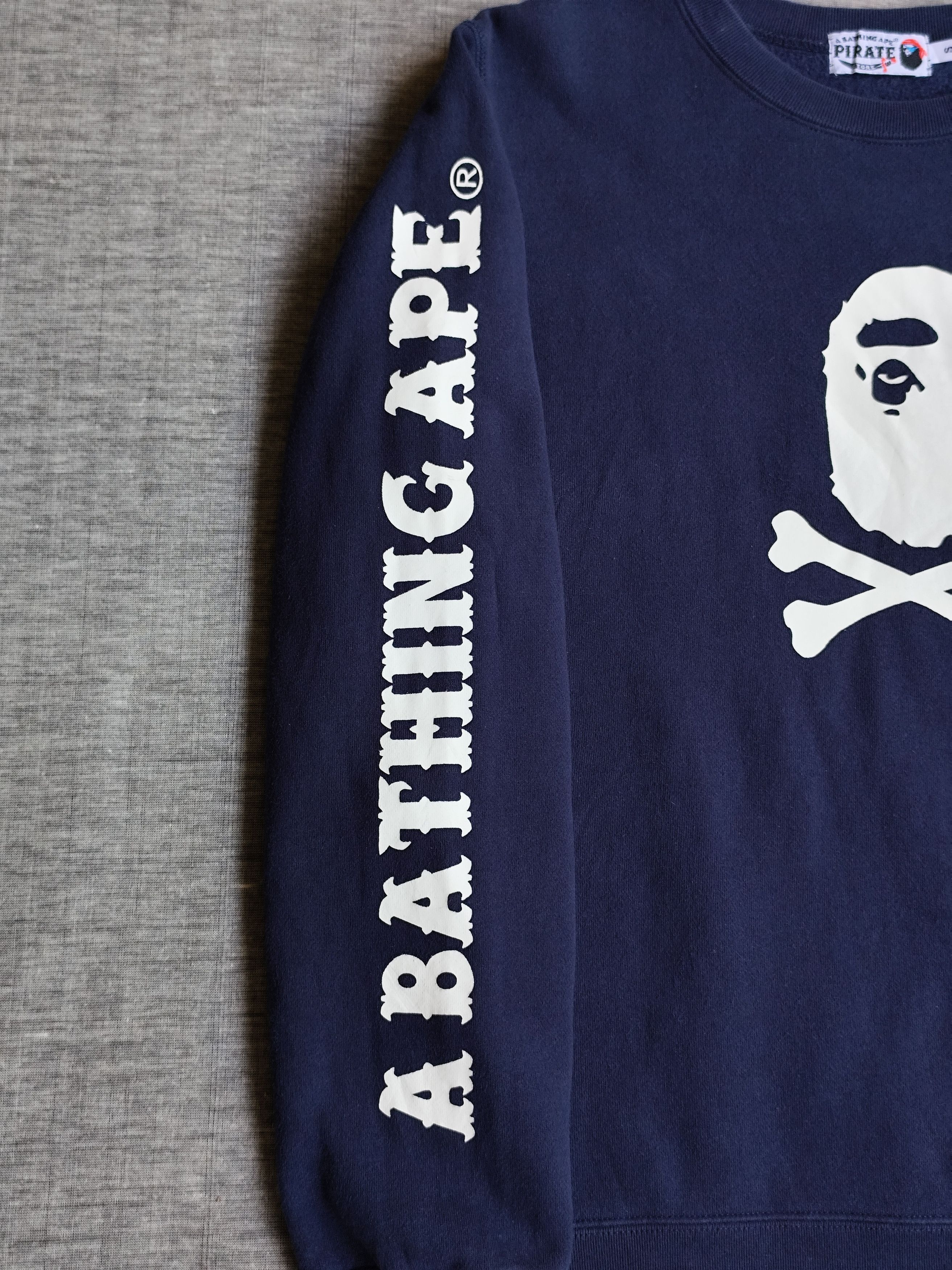 Bape A Bathing Ape Pirate Store Crewneck Sweatshirt Size US S / EU 44-46 / 1 - 3 Thumbnail