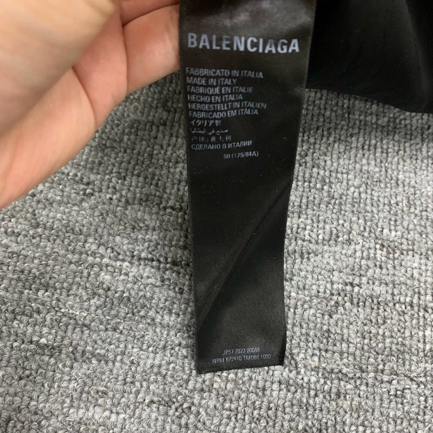 Balenciaga balenciaga black silk printed shorts size 50 Size US 34 / EU 50 - 5 Thumbnail