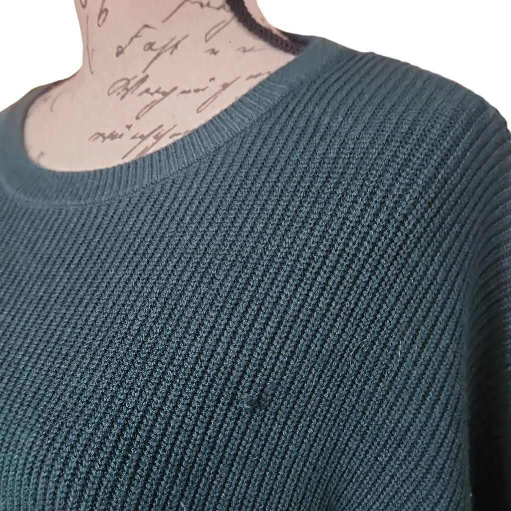 Express Express Women's Size Medium Forest Green Crew Neck Relaxed S Size M / US 6-8 / IT 42-44 - 2 Thumbnail