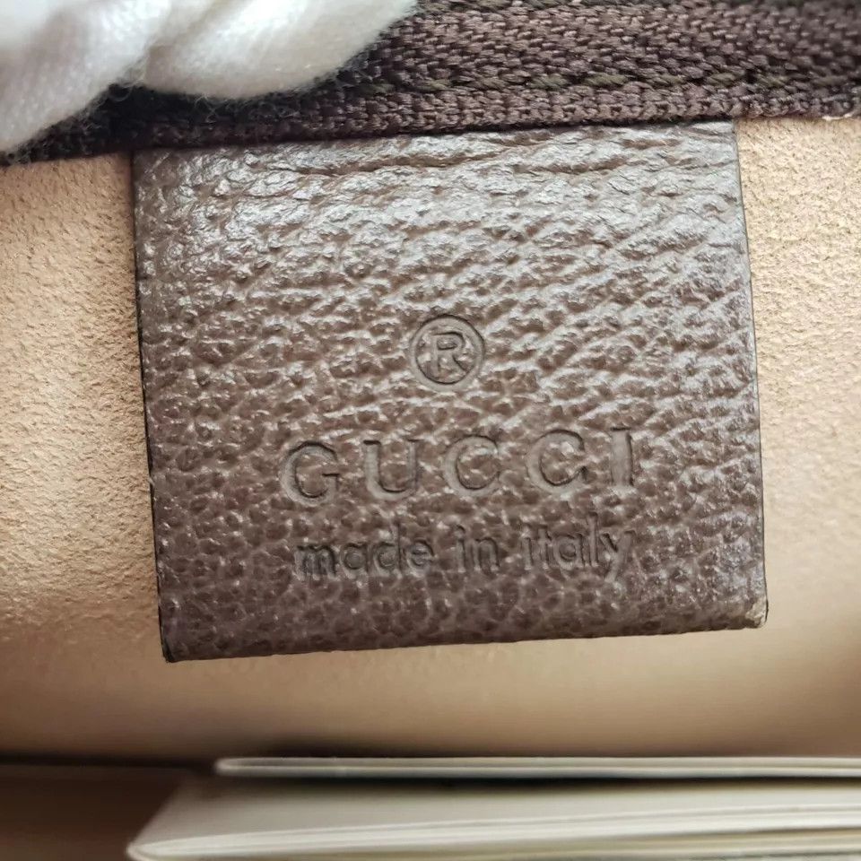 Gucci 100% Authentic Gucci Pouch/Wristlet Canvas Bag Size ONE SIZE - 7 Thumbnail