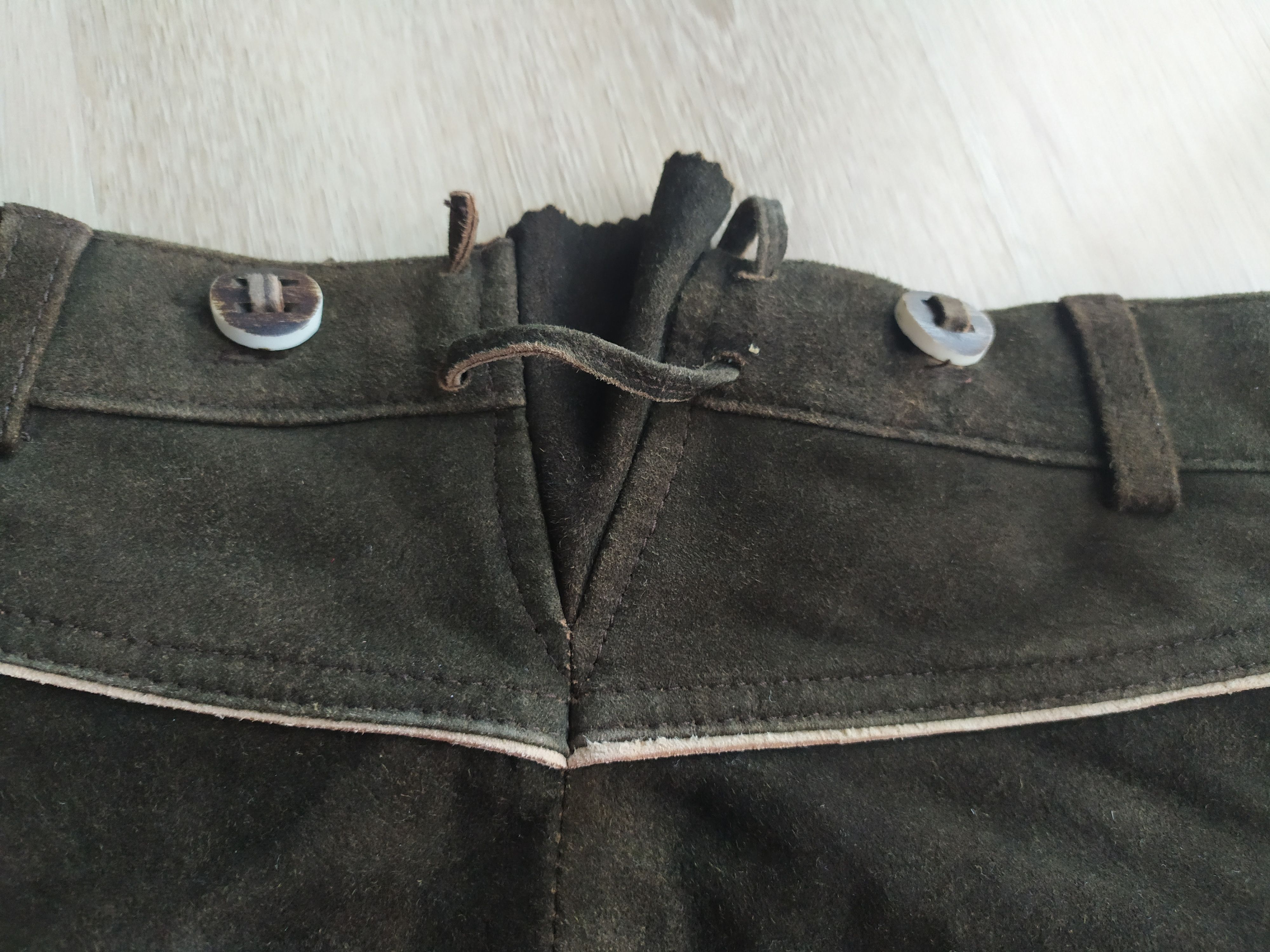 The Difference Women Lederhosen German Traditional Leather Shorts drindl Size 32" / US 10 / IT 46 - 6 Thumbnail