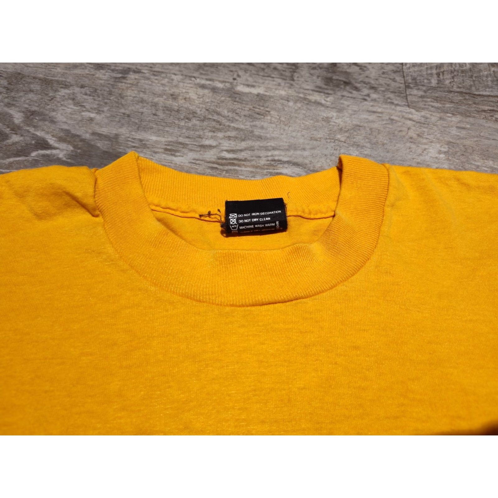 Vintage Vintage Yes Wisconsin Marines Single Stitch Tee Shirt Screen Stars USA Made Funny Size M Size US M / EU 48-50 / 2 - 6 Thumbnail