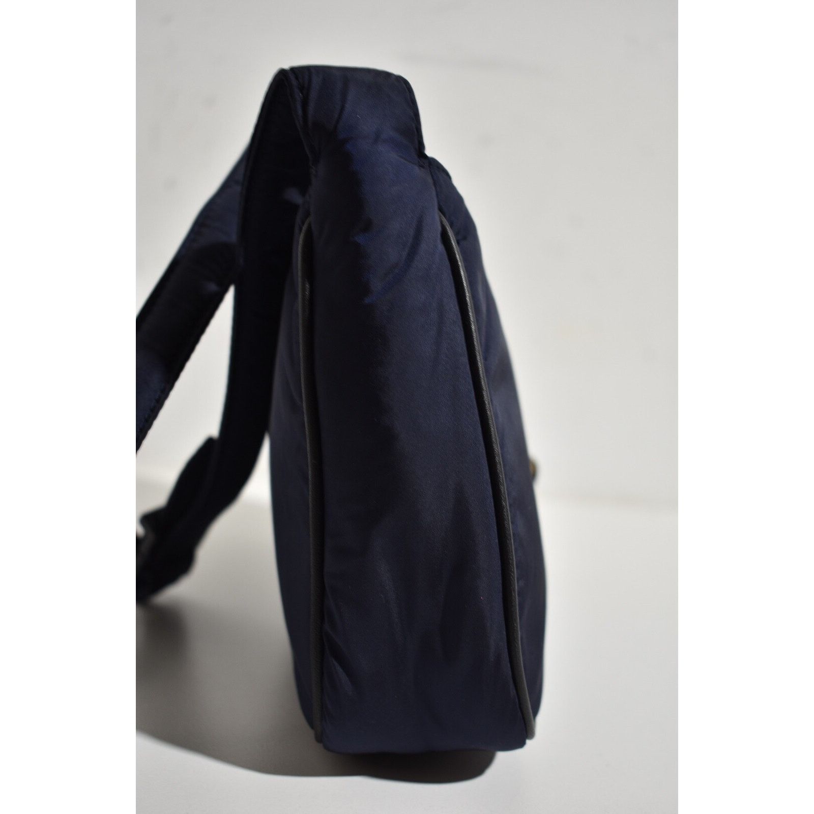 Yves Saint Laurent Saint Laurent Navy Blue Bronze Logo Shoulder Bag Size ONE SIZE - 8 Thumbnail