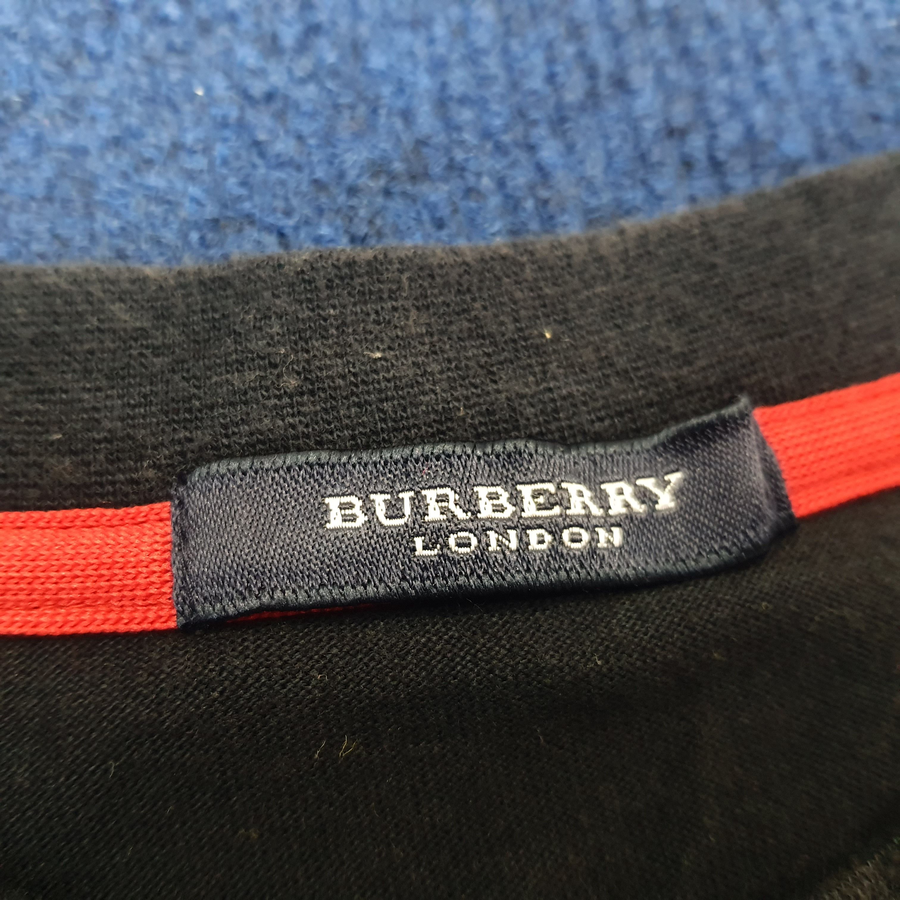 Burberry × Vintage Vintage Burberry London Spell Out T-shirt Size US M / EU 48-50 / 2 - 5 Thumbnail